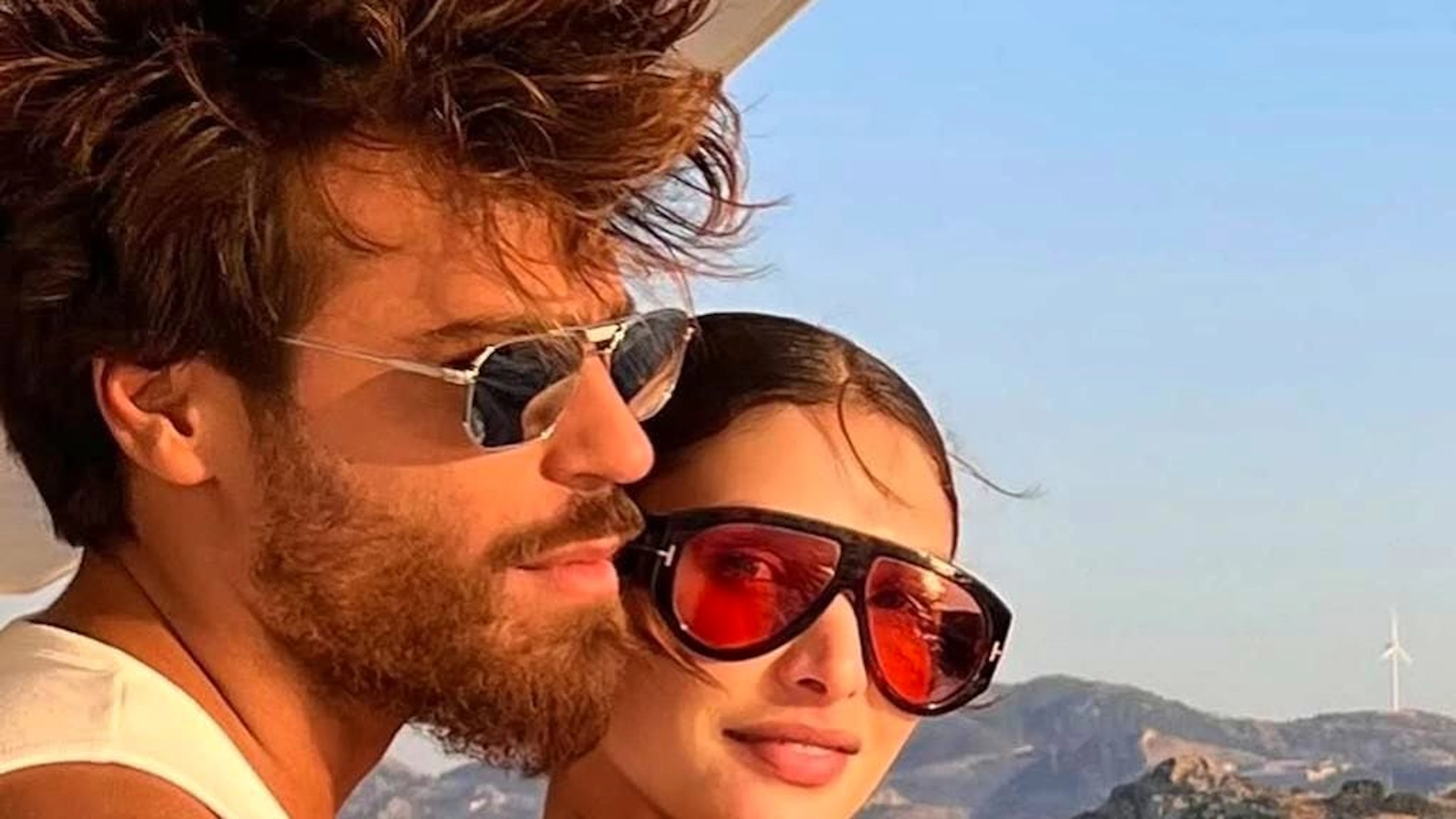 Can Yaman Con Sara Bluma