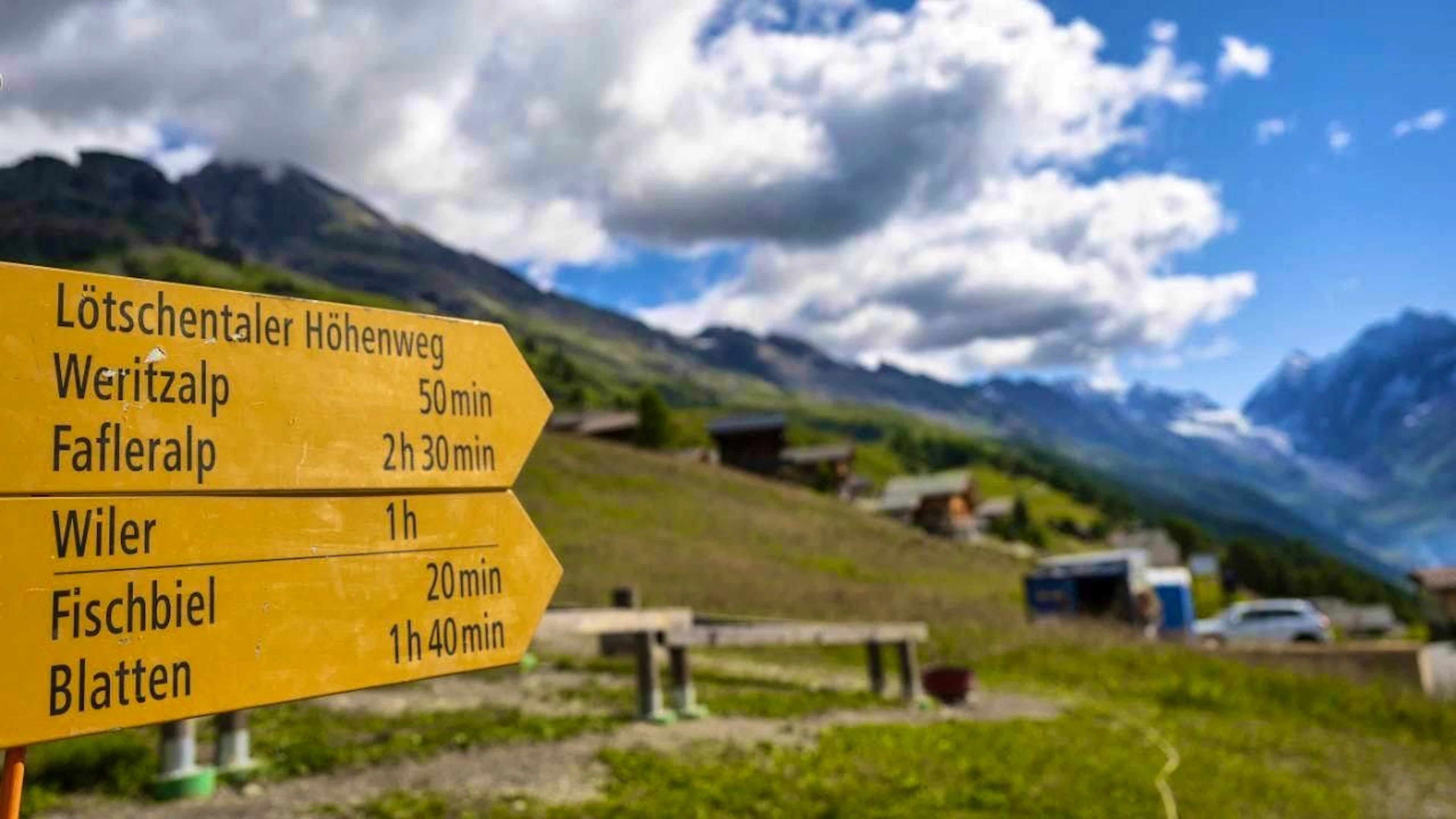 The popular hiking trail to Fafleralp is partially closed due to the landslide.