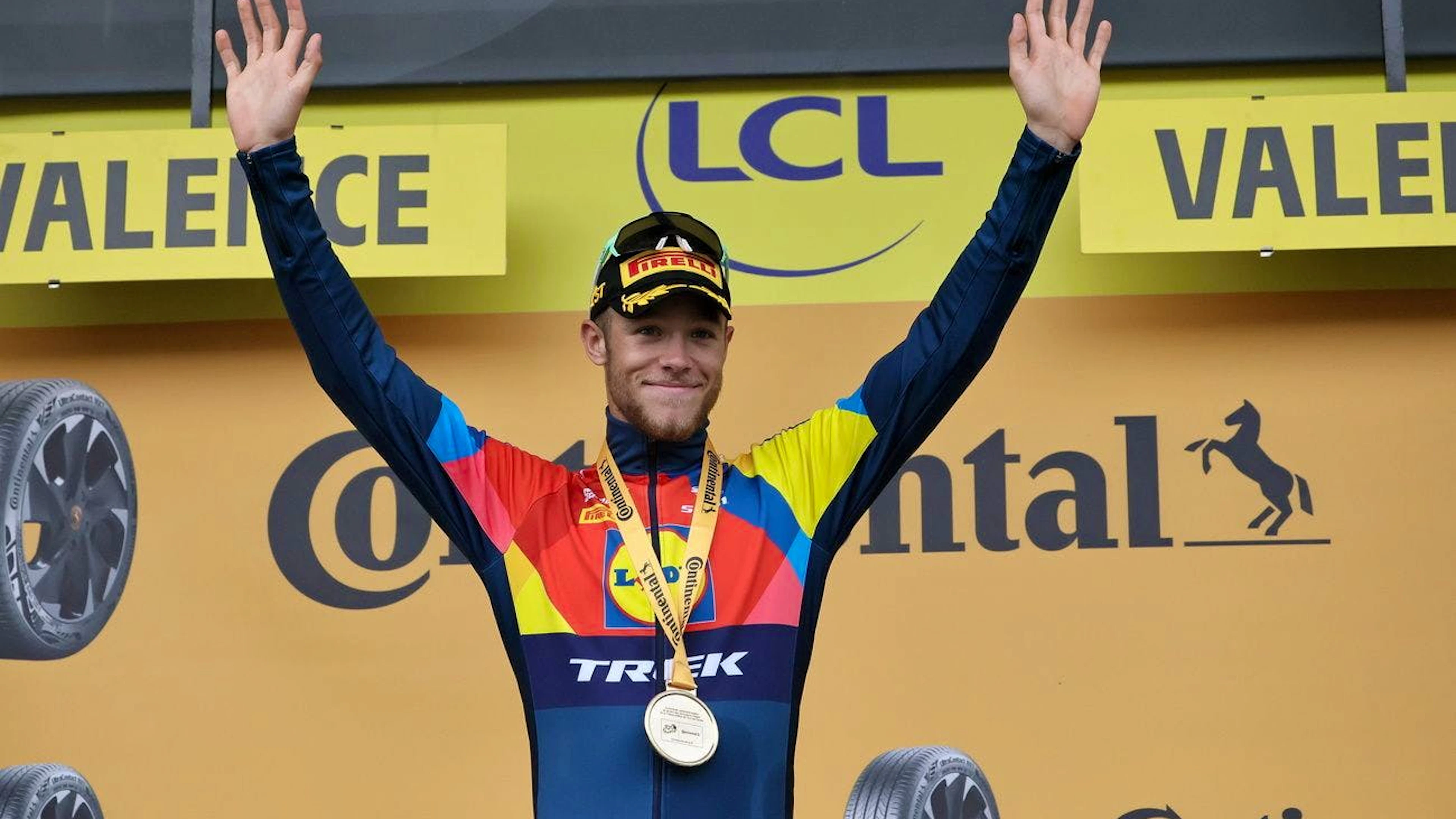 Jonathan Milan si è aggiudicato la 17esima tappa del Tour de France.
