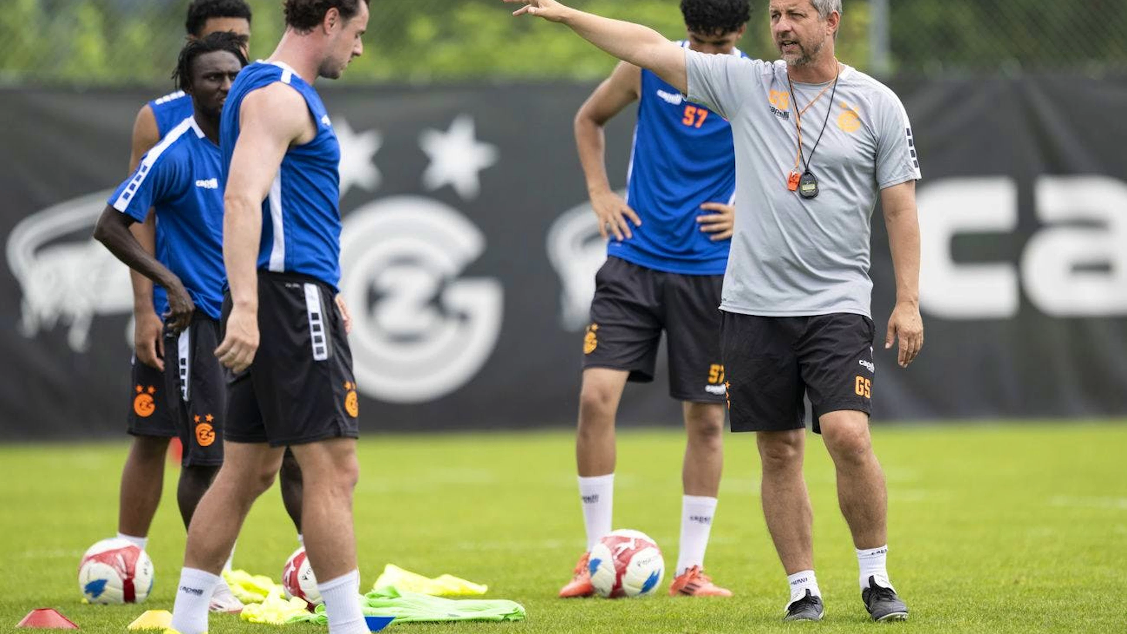 GC-Trainer Gerald Scheiblehner gibt die Richtung vor. 