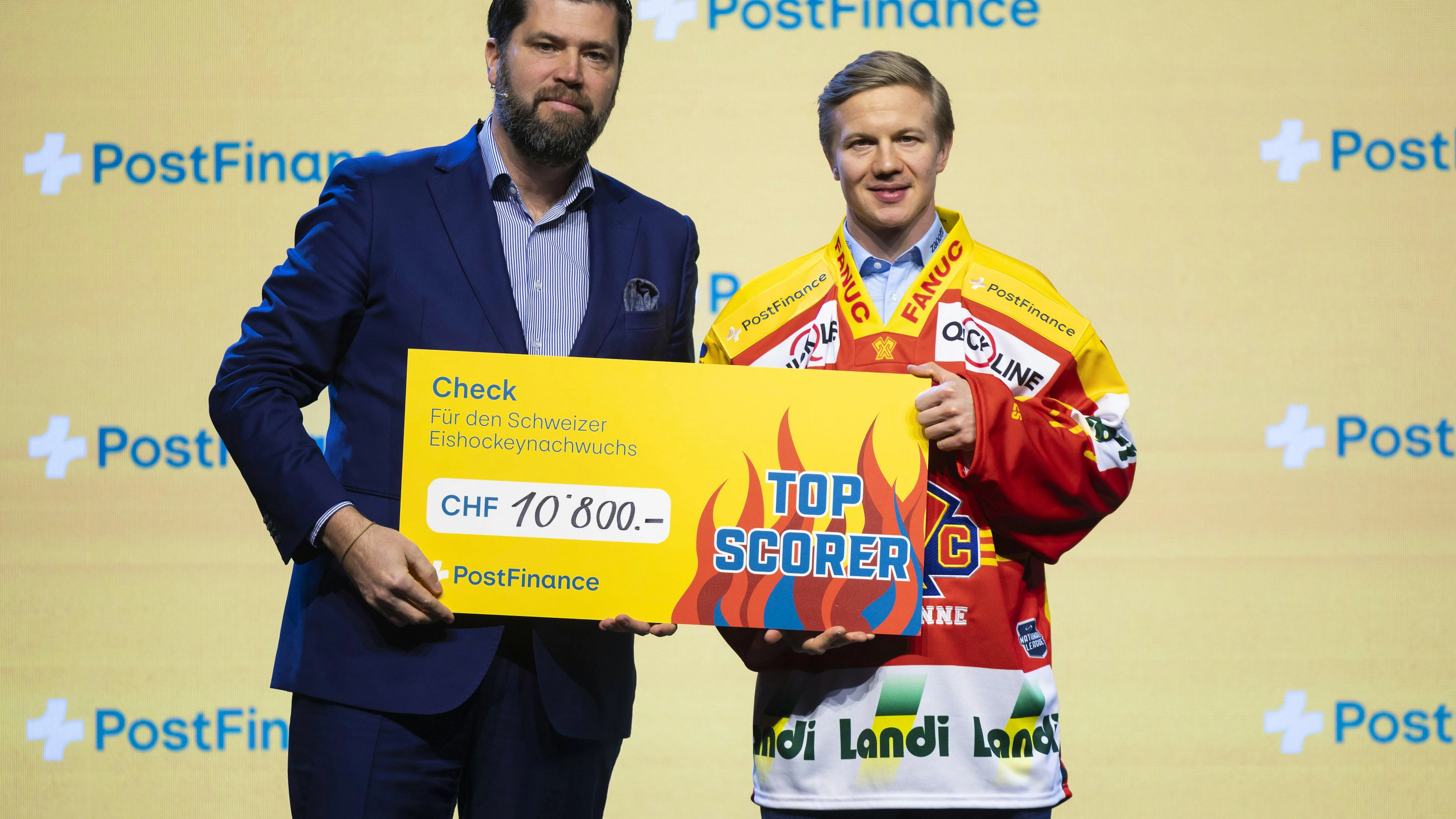 Toni Rajala a prolongé jusqu'en 2027 à Bienne.