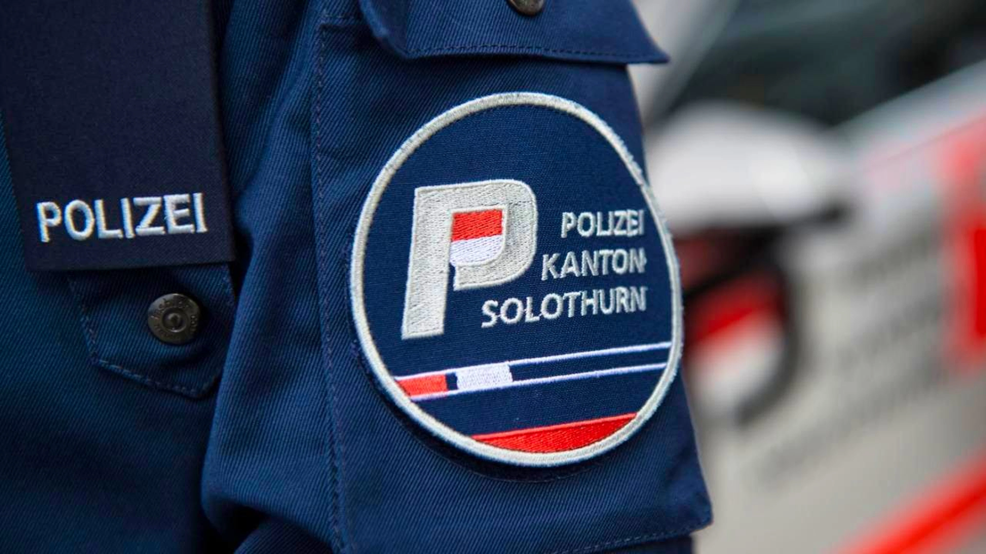 La polizia invita la popolazione a chiudere finestre e porte per precauzione e a rimanere in casa. (Immagine simbolica)