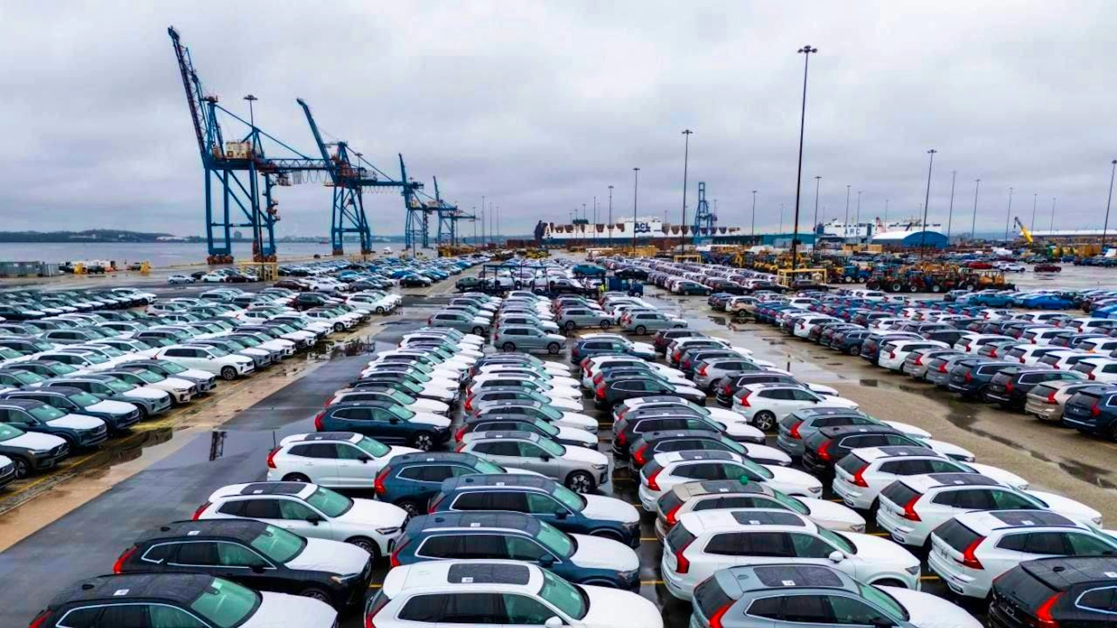 Car tariffs are a contentious issue in the customs deal between the EU and the USA. While the US imposes a 15% tariff on car imports from Europe, US cars could soon be exported to the EU duty-free.(symbolic image)