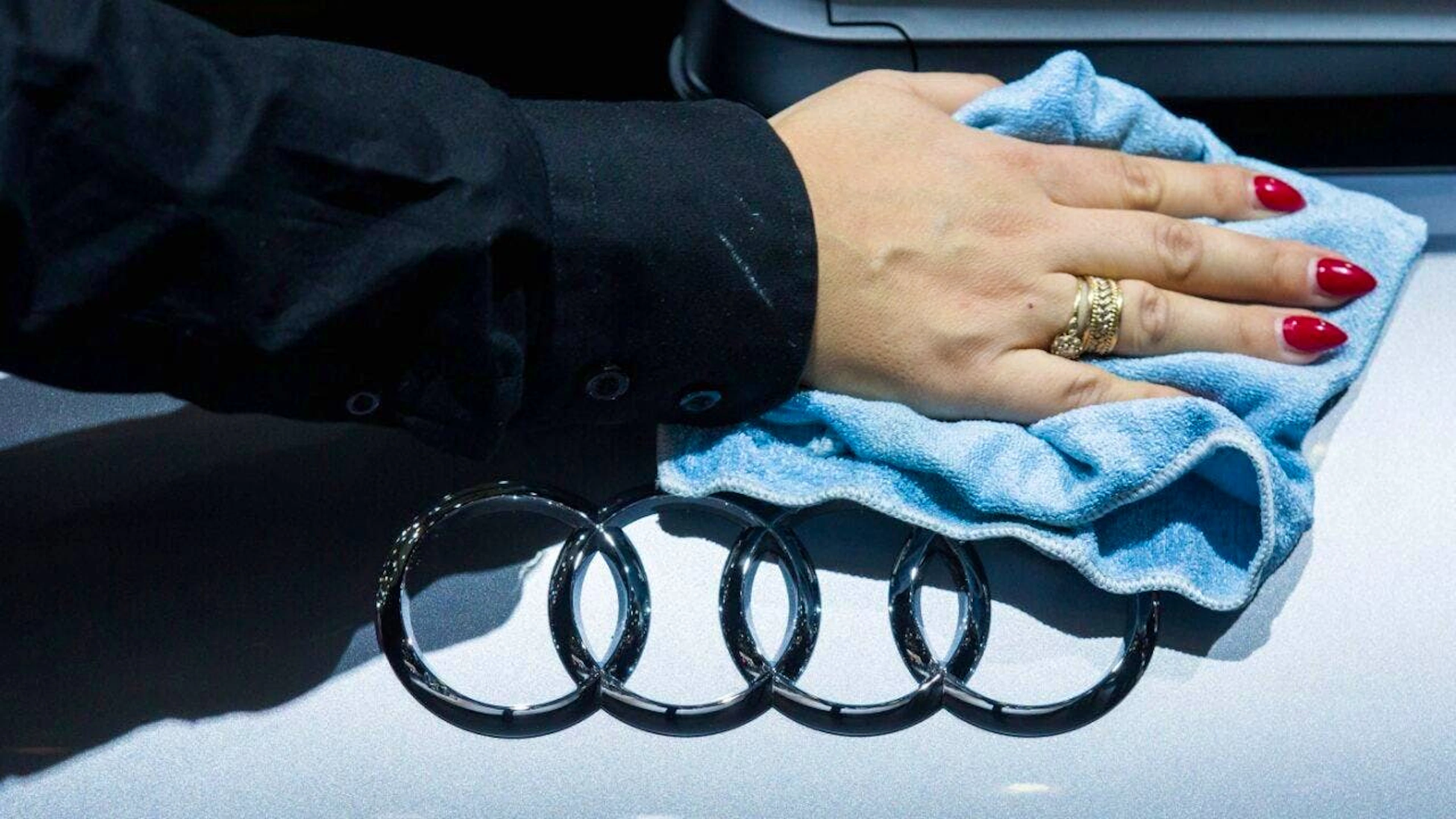 Audi appare un po' meno splendente.
