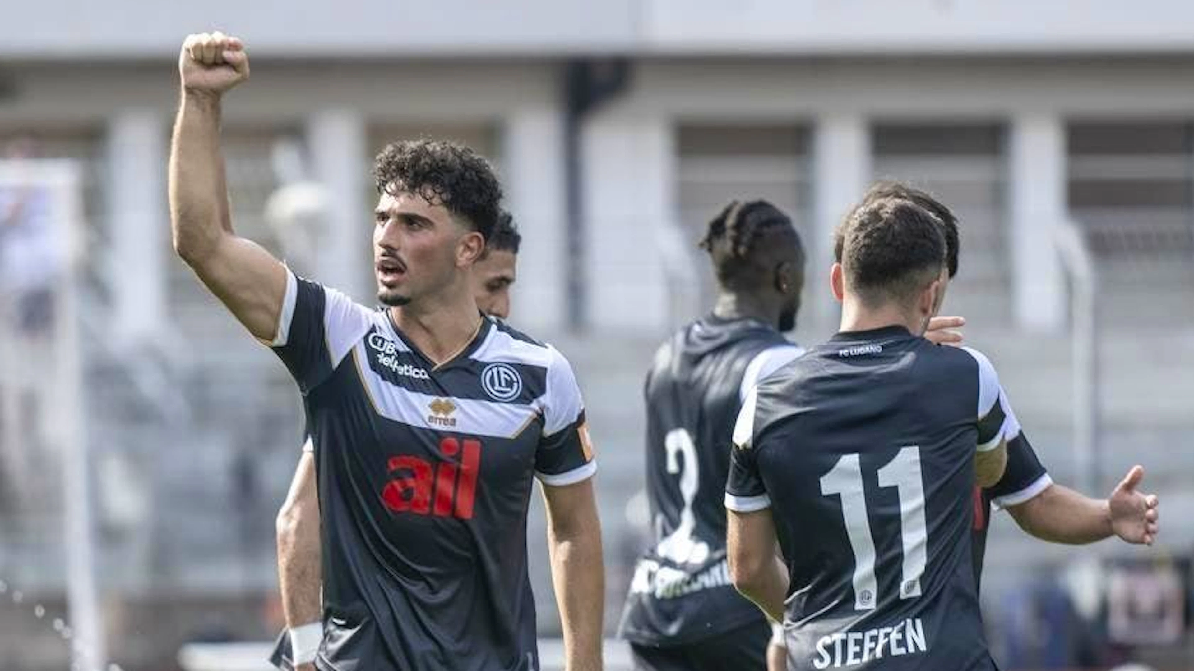 Ha segnato 16 reti con la maglia bianconera