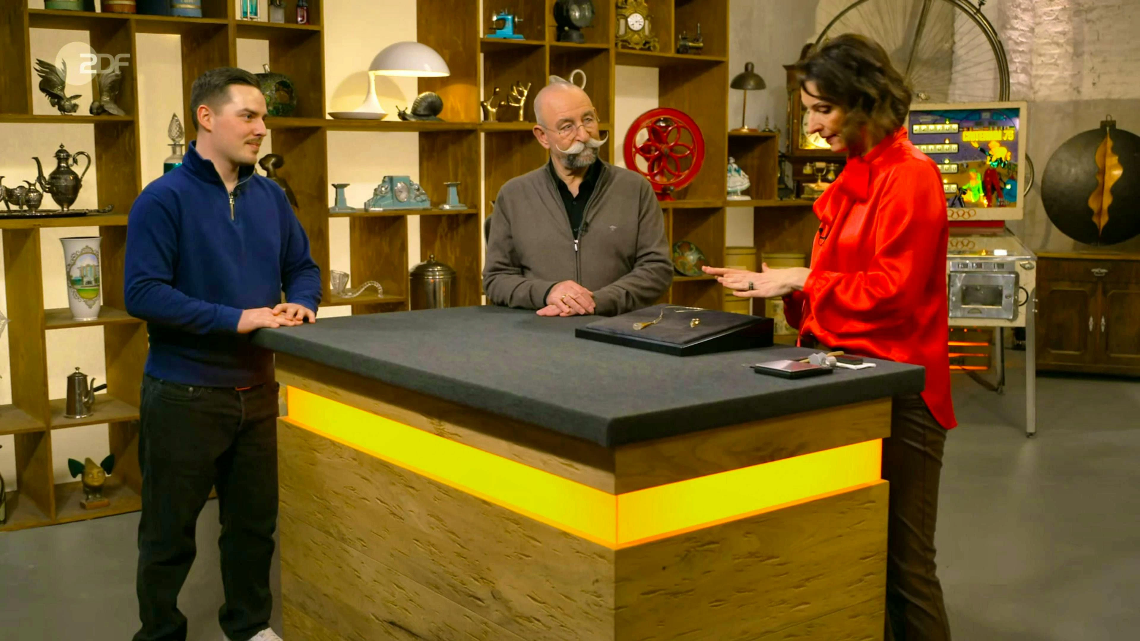 The seller Robin made presenter Horst Lichter and expert Wendela Horz laugh: "My grandpa has promised me ten percent. I think I'm going to step on his toes again after the expertise turned out so high."