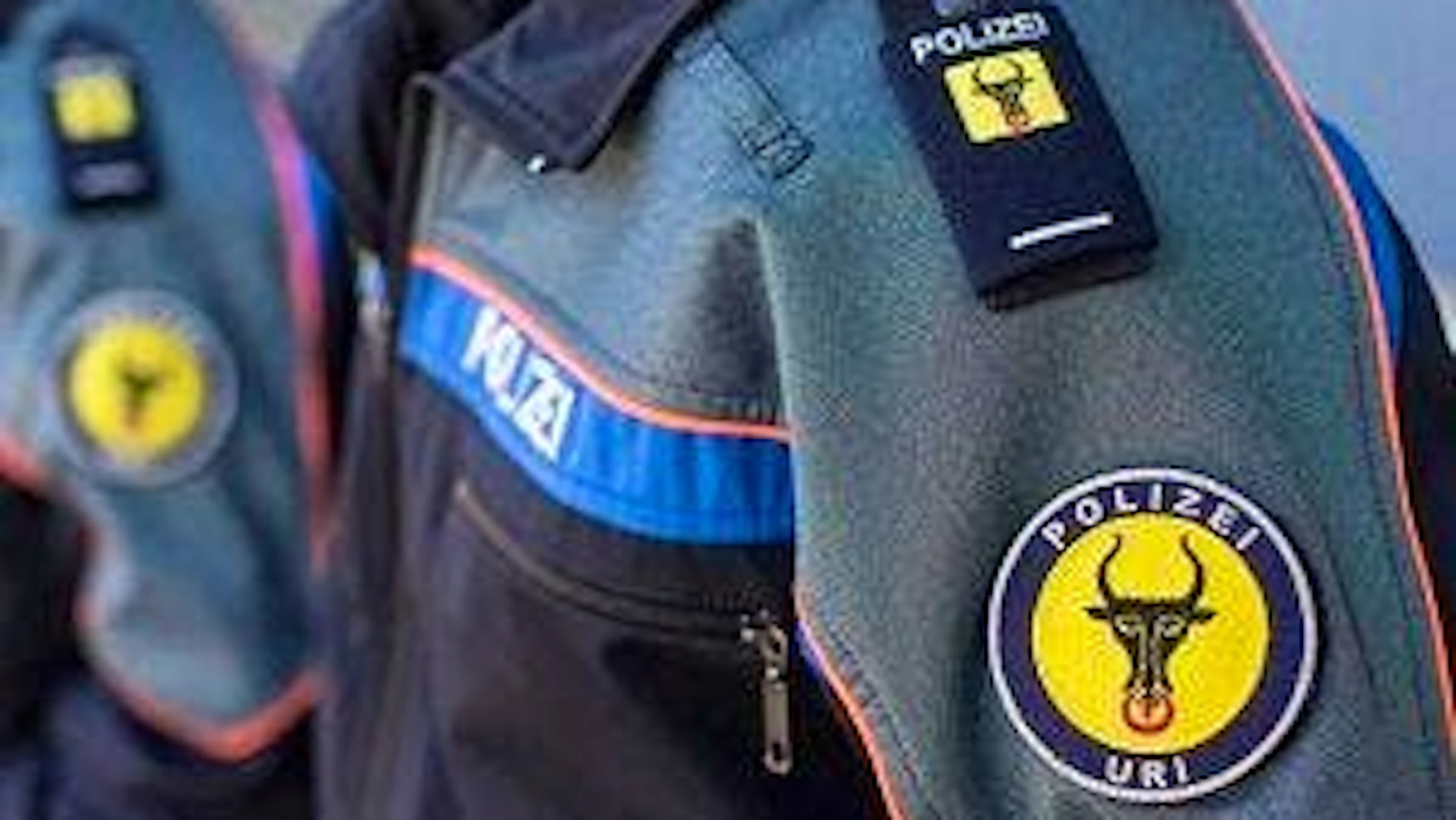 Die Polizei ermittelt, die Strasse war mehrere Stunden gesperrt.