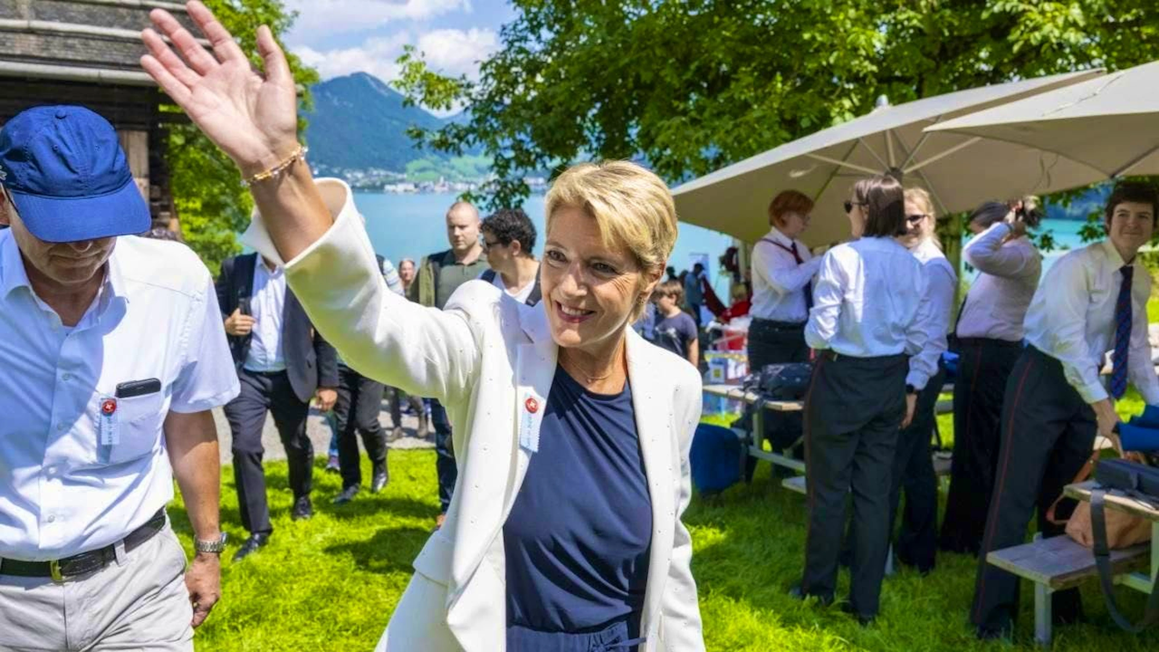 President Karin Keller-Sutter arrived at the Rütli UR at midday.
