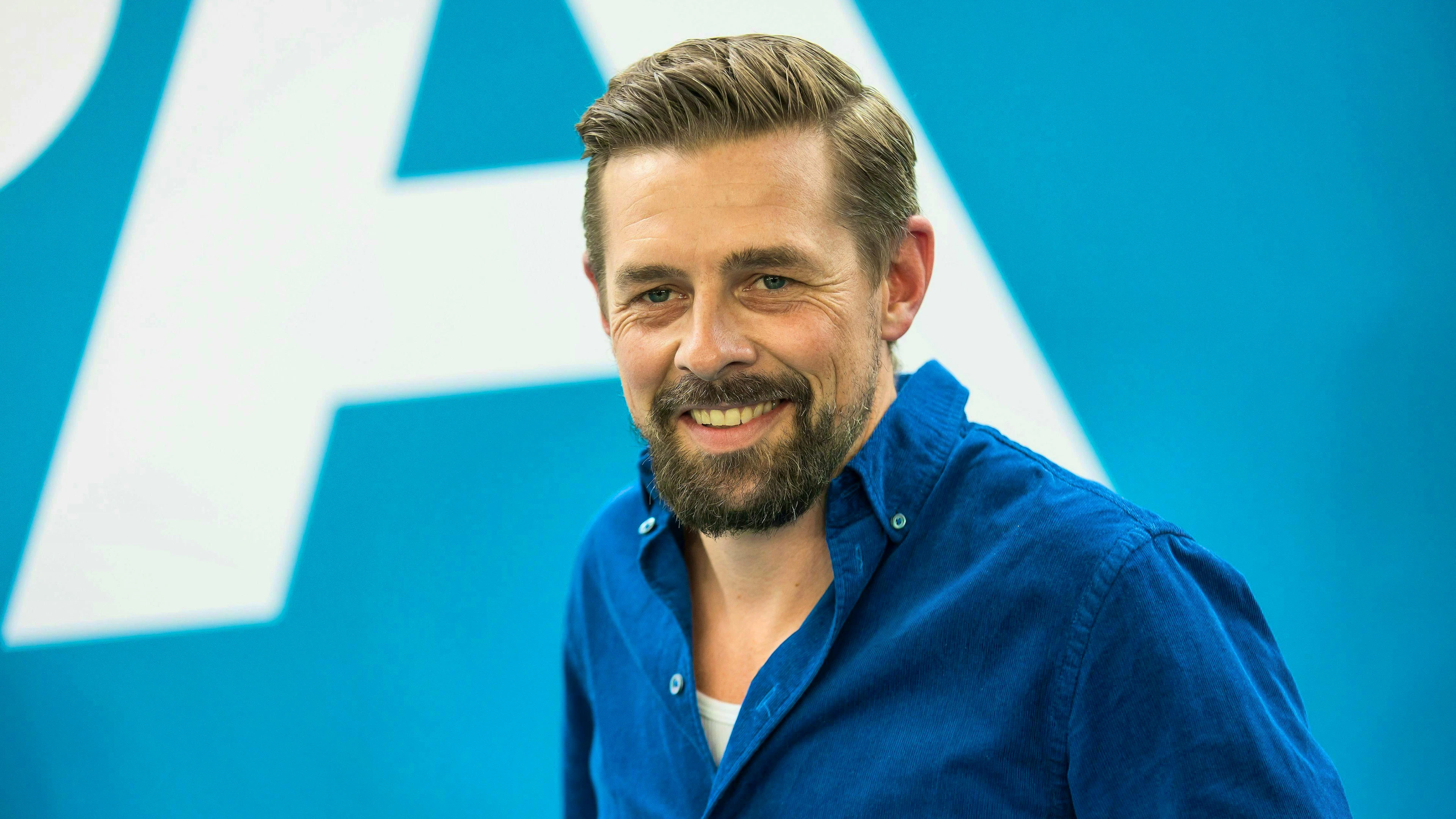 Presenter Klaas Heufer-Umlauf interviewed Barack Obama in Zurich and Berlin in spring 2023.