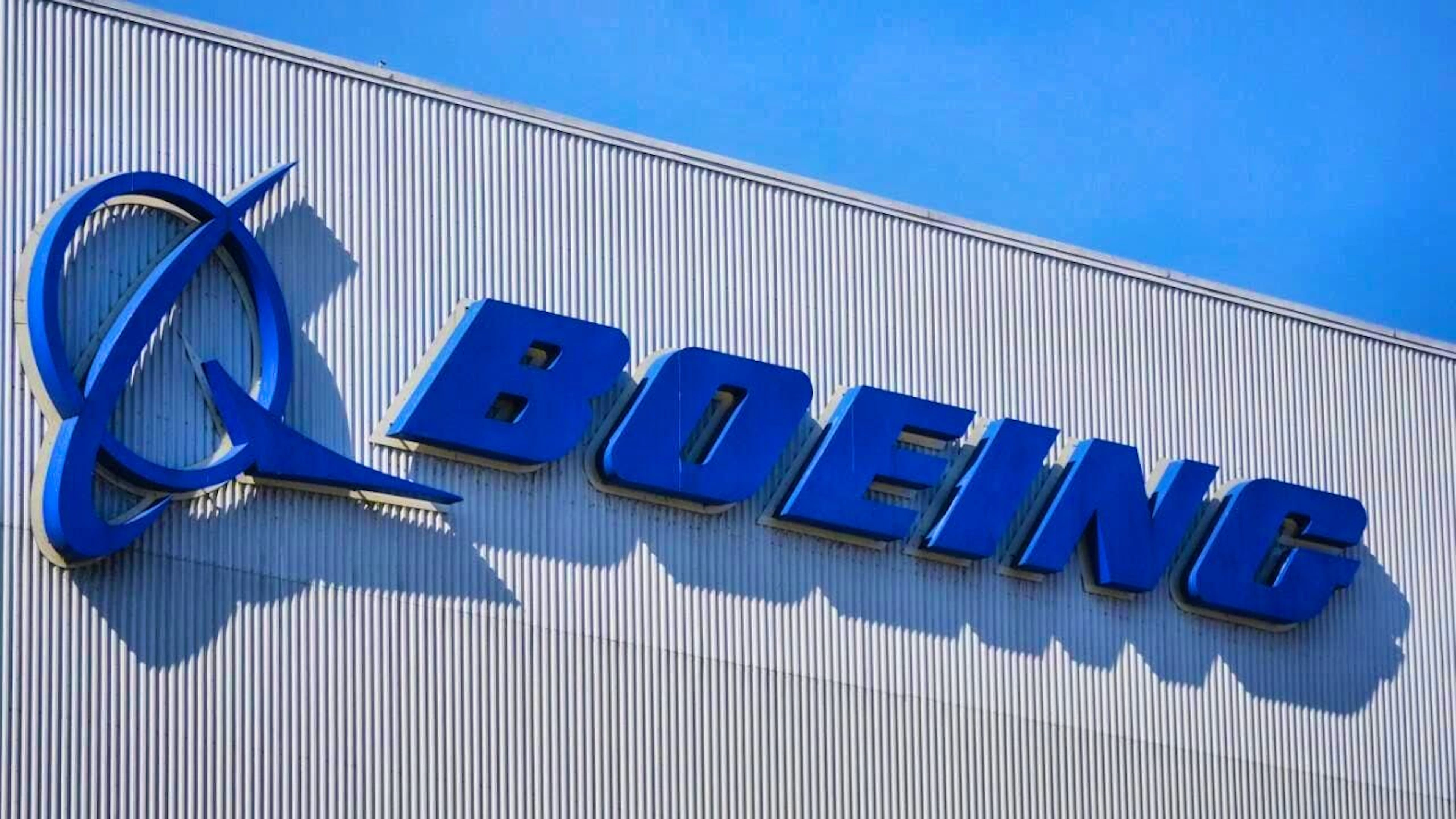 Strikes at US aircraft manufacturer Boeing begin on Monday at fighter jet plants. (archive picture)
