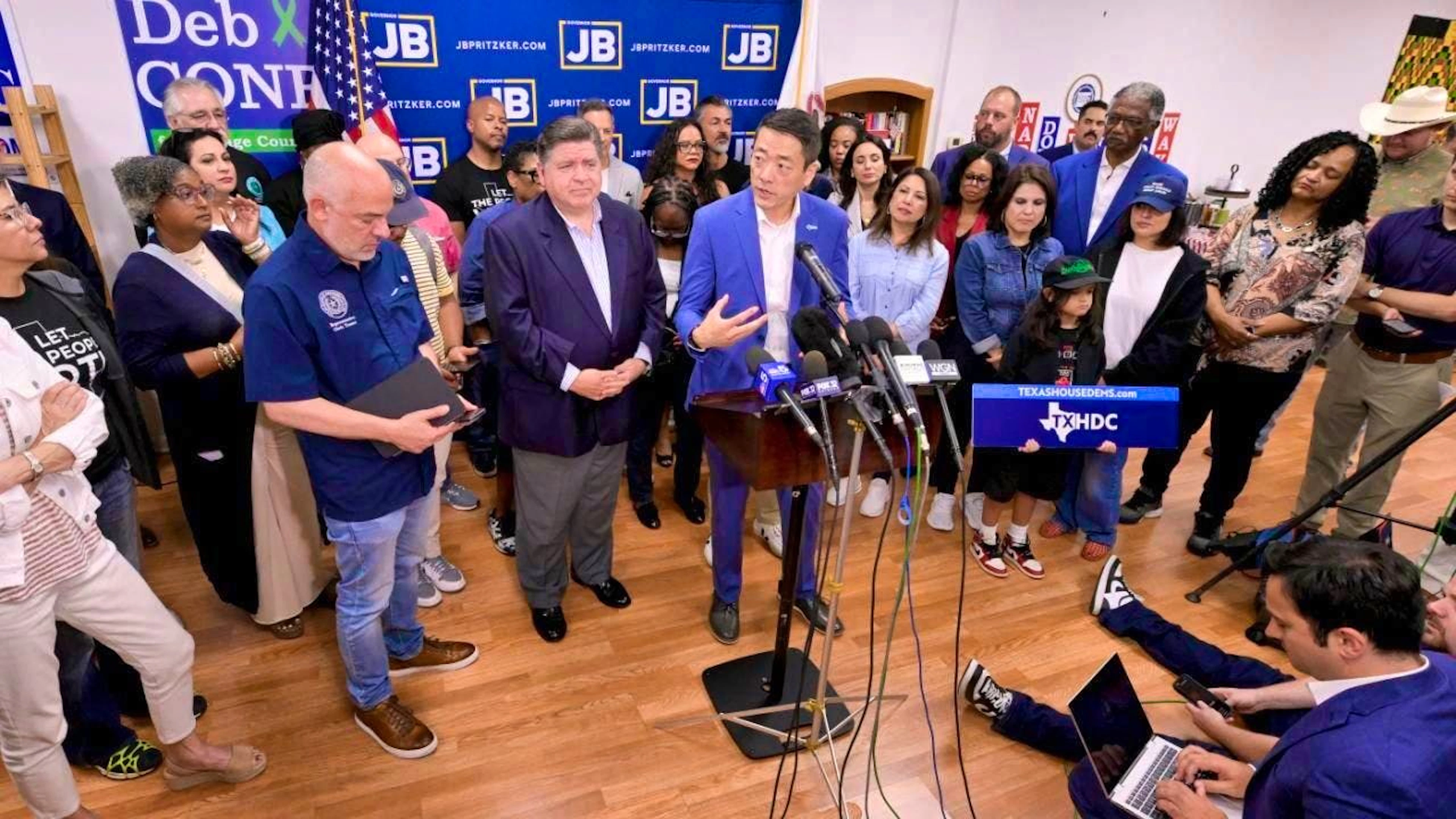 Texas Democrats at a press conference in Illinois. Photo: Mark Black/FR171635 AP/AP/dpa