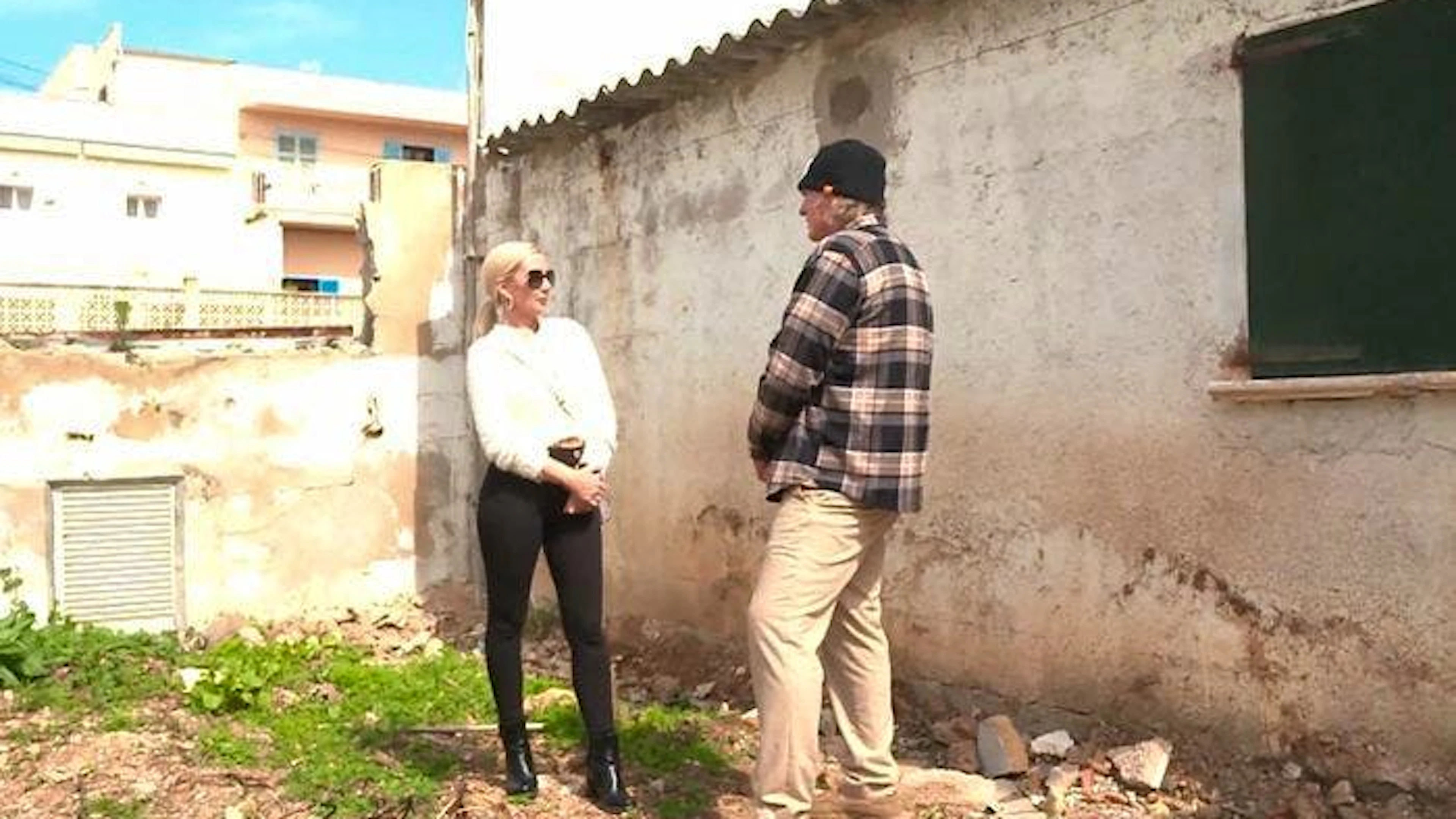 Begutachten Peggy und Steff hier ein wertvolles Objekt oder eine Ruine?