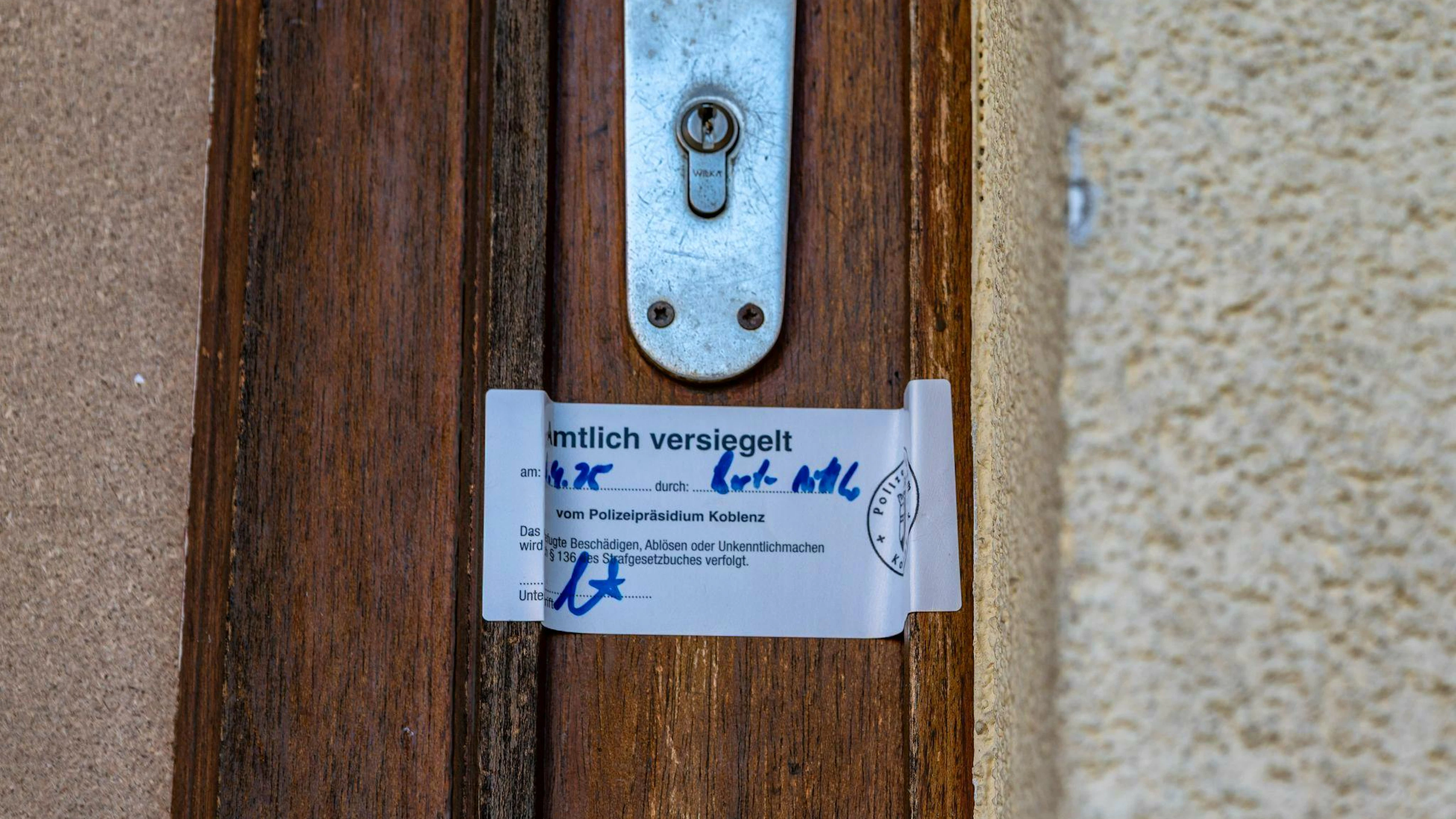 Hinter dieser Tür spielte sich die grausame Tat ab. (Archivbild)