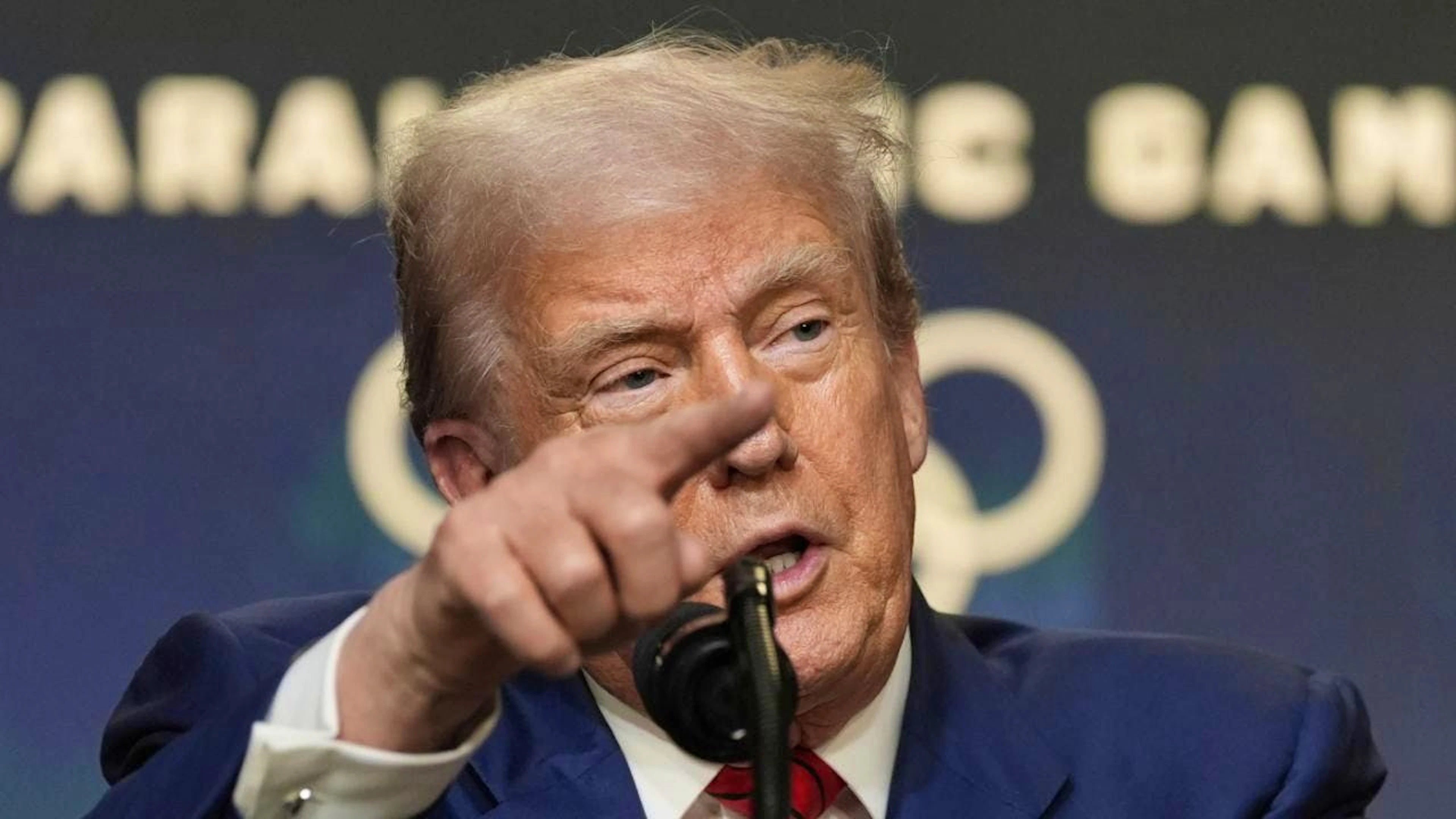 Halbleiter sind essenziell für viele Konzerne. Das weiss auch US-Präsident Trump. Nun will er die Unternehmen zu weiteren Investments in den USA motivieren - anderenfalls drohen Konsequenzen.