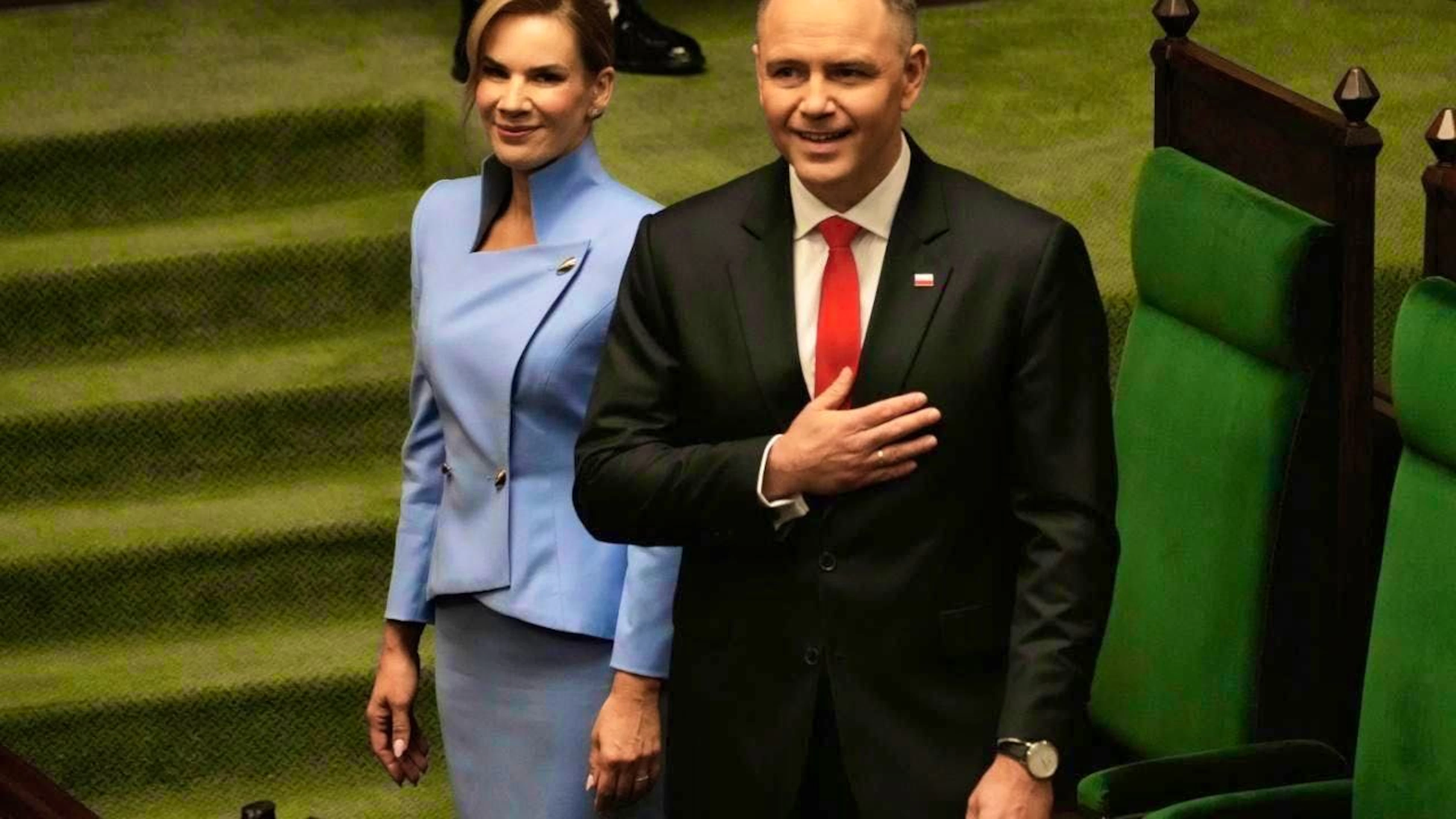 Poland's new President Karol Nawrocki (r) arrives with his wife Marta Nawrocka for the swearing-in ceremony. The right-wing conservative Nawrocki won the presidential election on June 1. He succeeds Poland's President Duda. Photo: Czarek Sokolowski/AP/dpa
