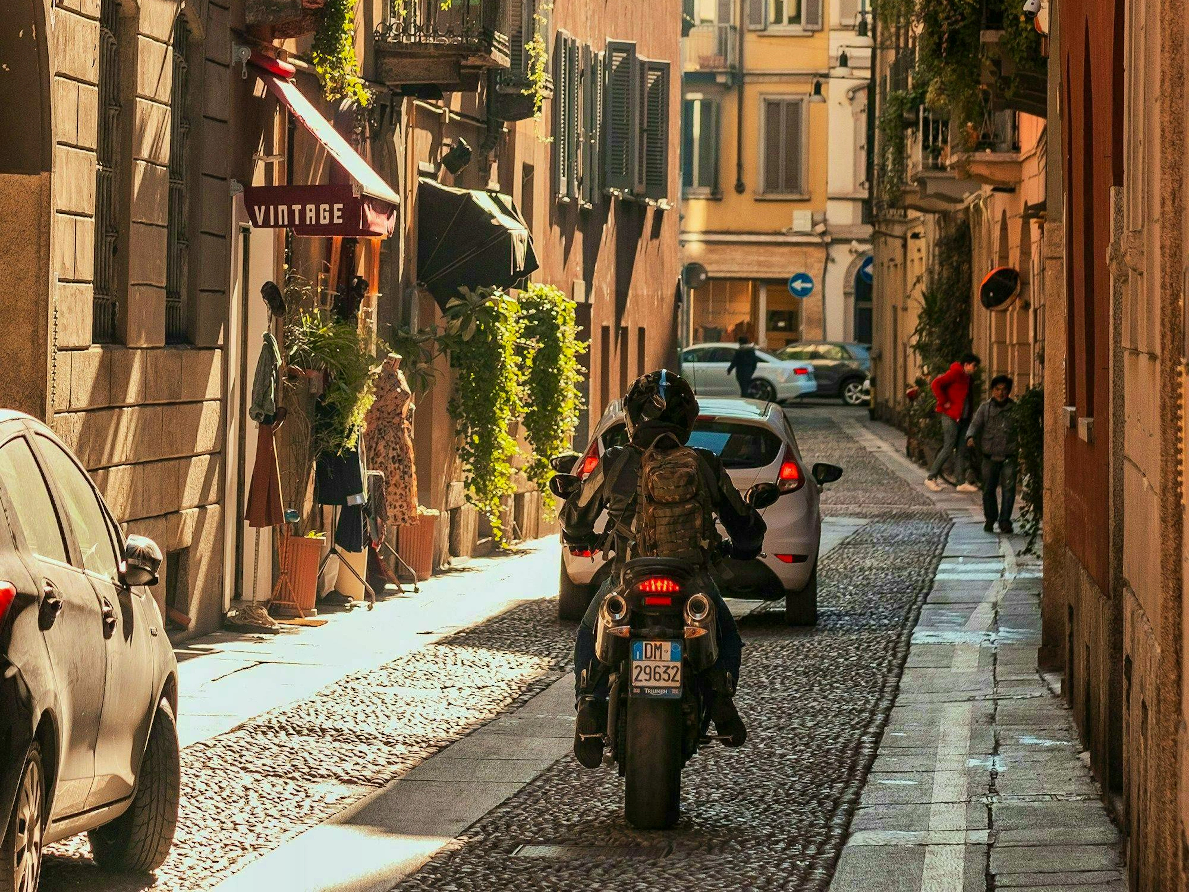 Milan is not only the cathedral, but also beautiful alleyways.