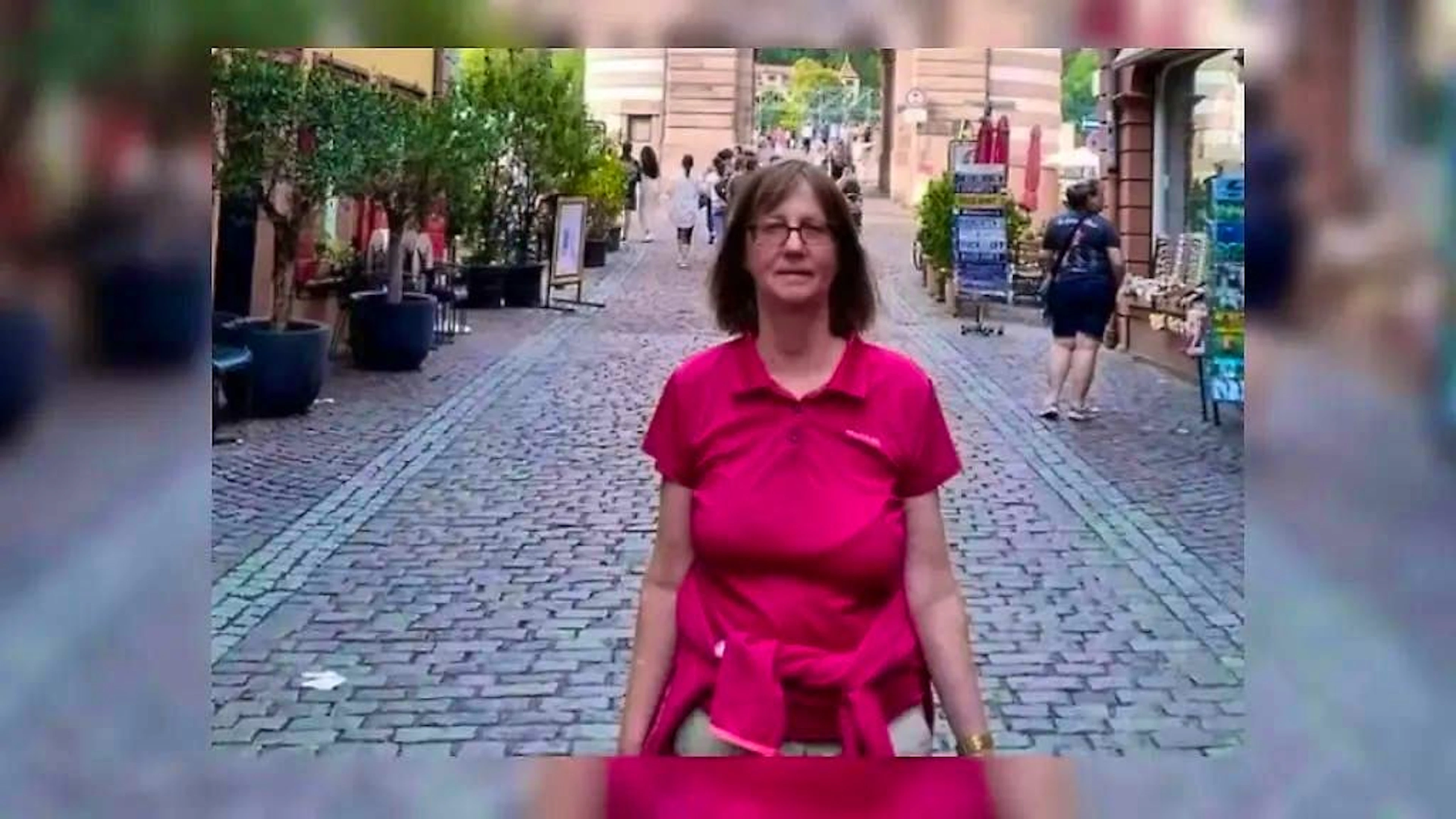 There has been no trace of Scottish tourist Michele Ann Joy Bourda for ten days. She disappeared during her beach vacation in Greece.