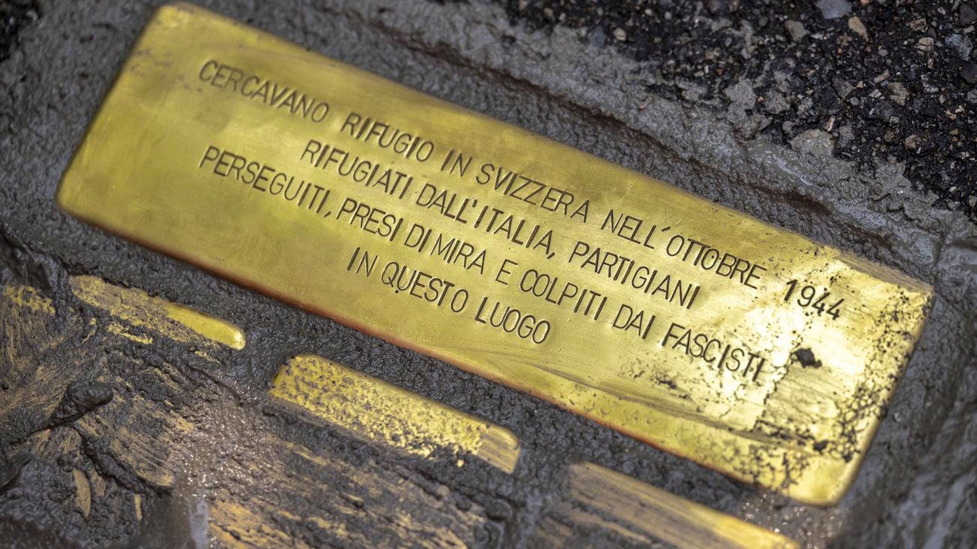 Posa delle tre pietre d’inciampo per le vittime dei fascisti Federico Marescotti, Renzo Coen e Adriano Bianchi.