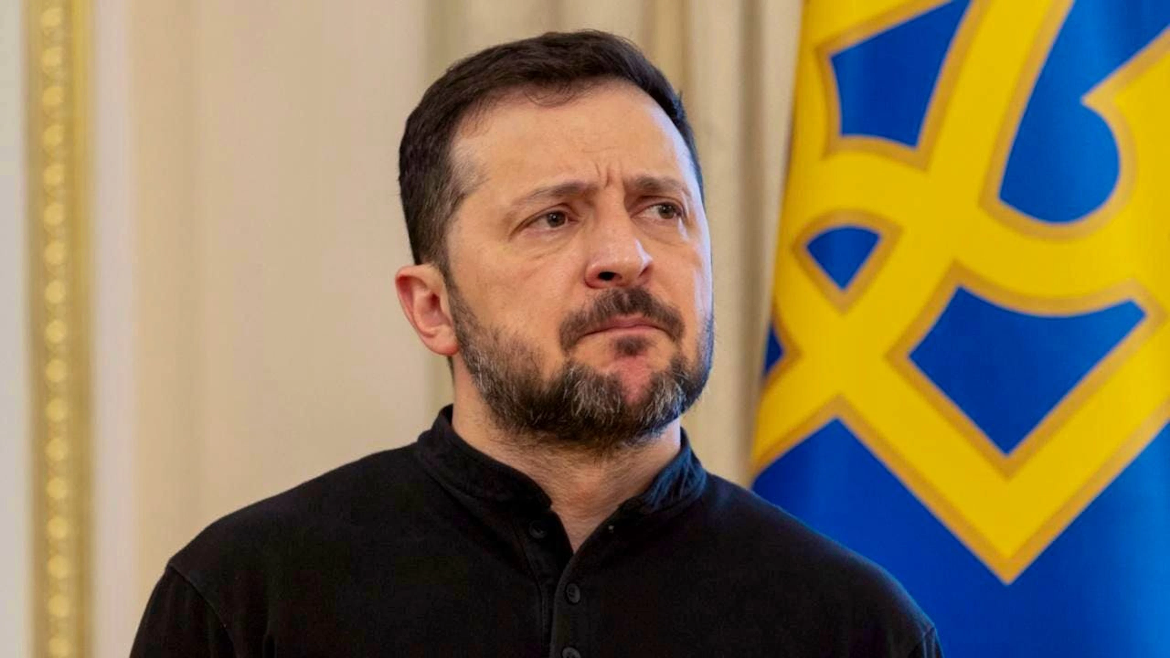 Finora Volodymyr Zelensky si è sempre rifiutato categoricamente di cedere anche solo un metro di territorio ucraino.