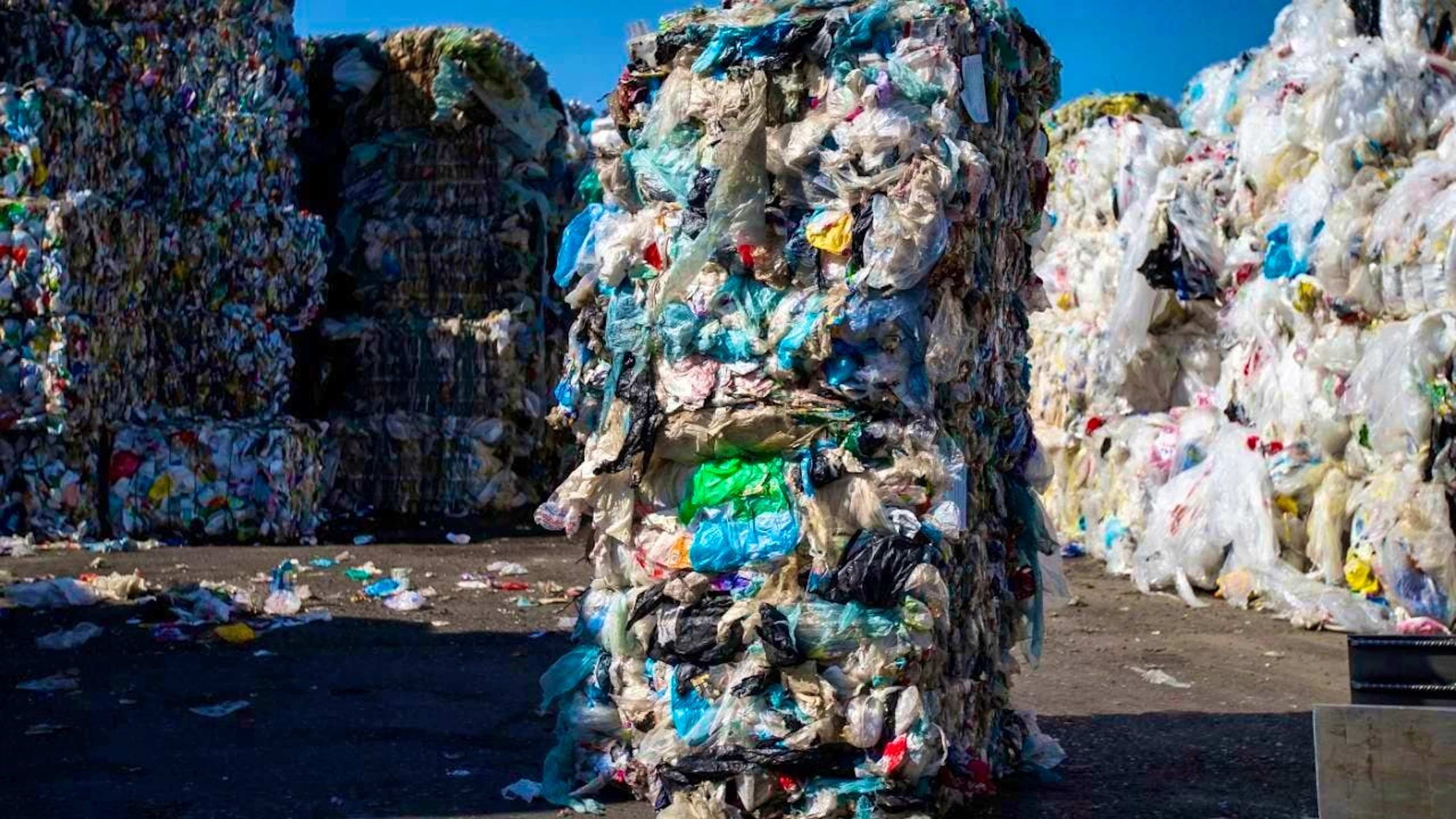 Global plastic consumption has more than doubled in almost 25 years. Estimates for 2024 put it at 500 million tons, of which almost 400 million will end up as waste. The mountain of waste could triple again by 2060. (Archive image from InnoRecycling AG in Eschlikon TG)