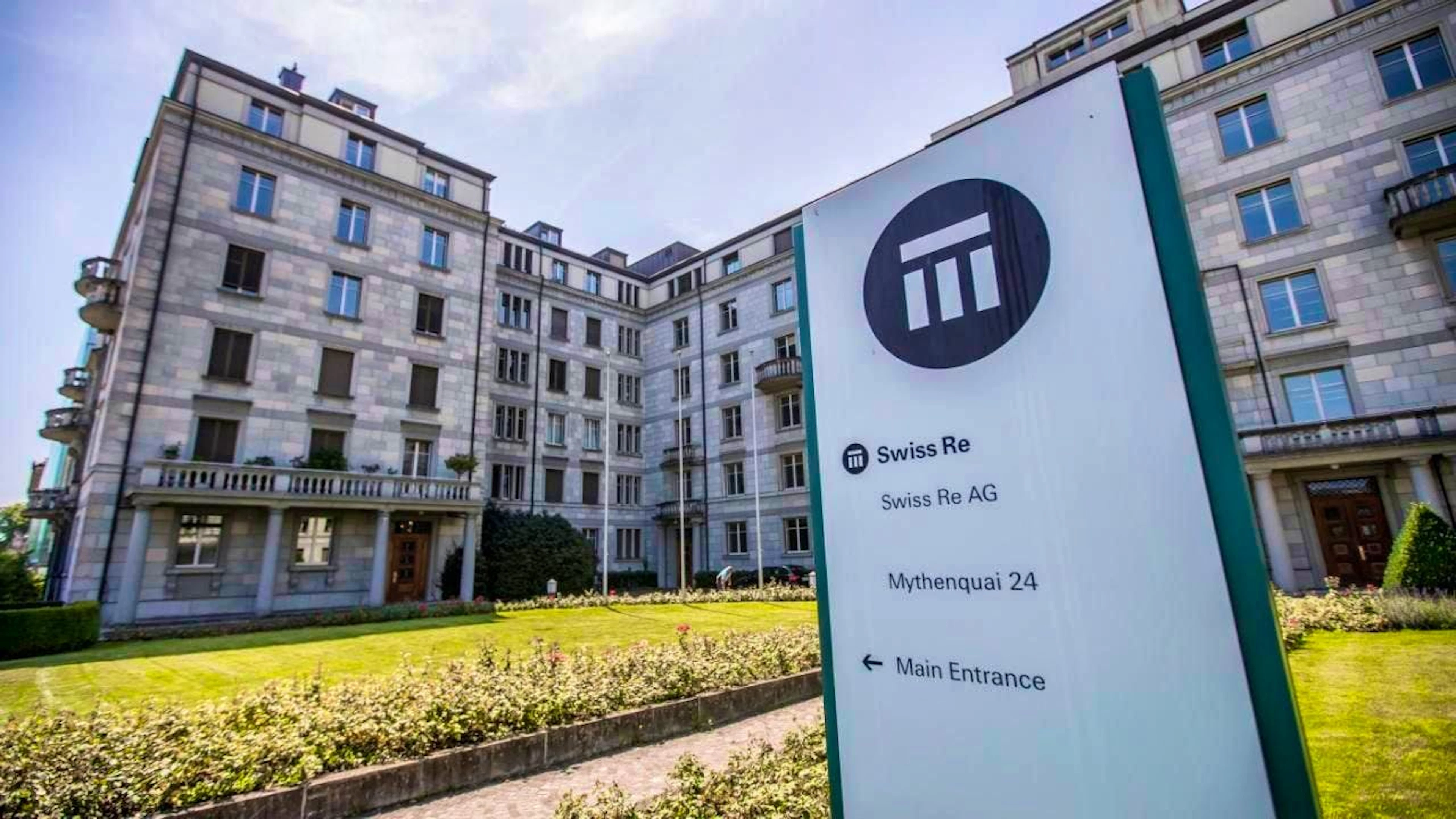 Swiss Re significantly increases profit in the first half of the year (archive image)