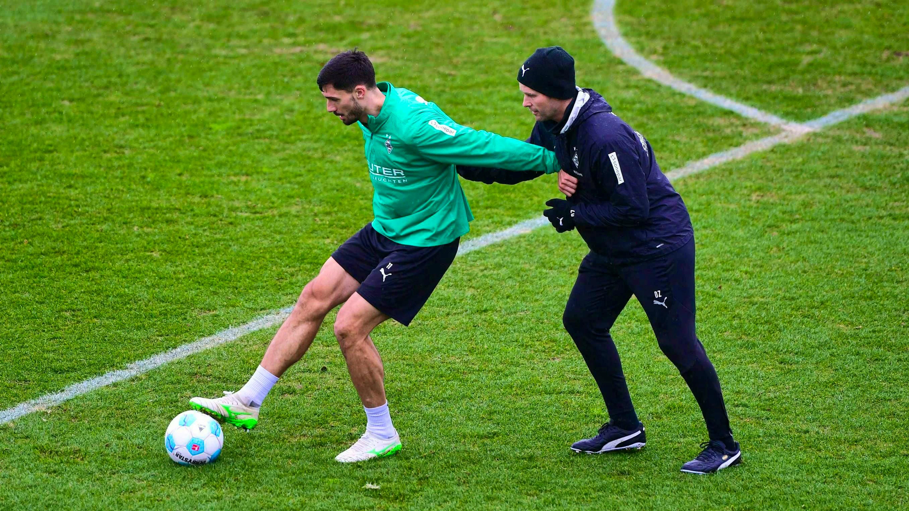 David Zibung (right) at training in January 2025 with striker Tim Kleindienst (left).