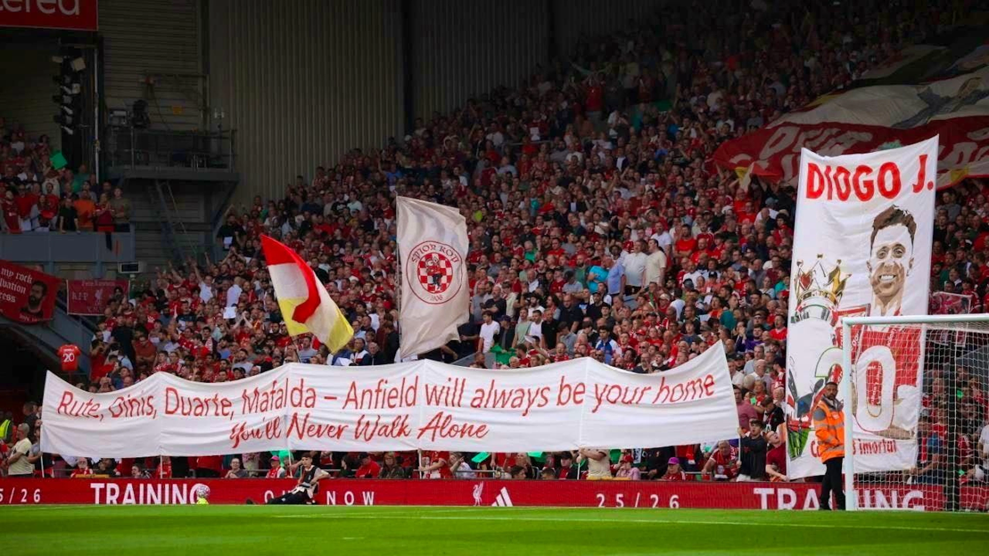 Liverpool fans pay tribute to Diogo Jota and his brother André Silva, who died in a car crash in Spain in early July