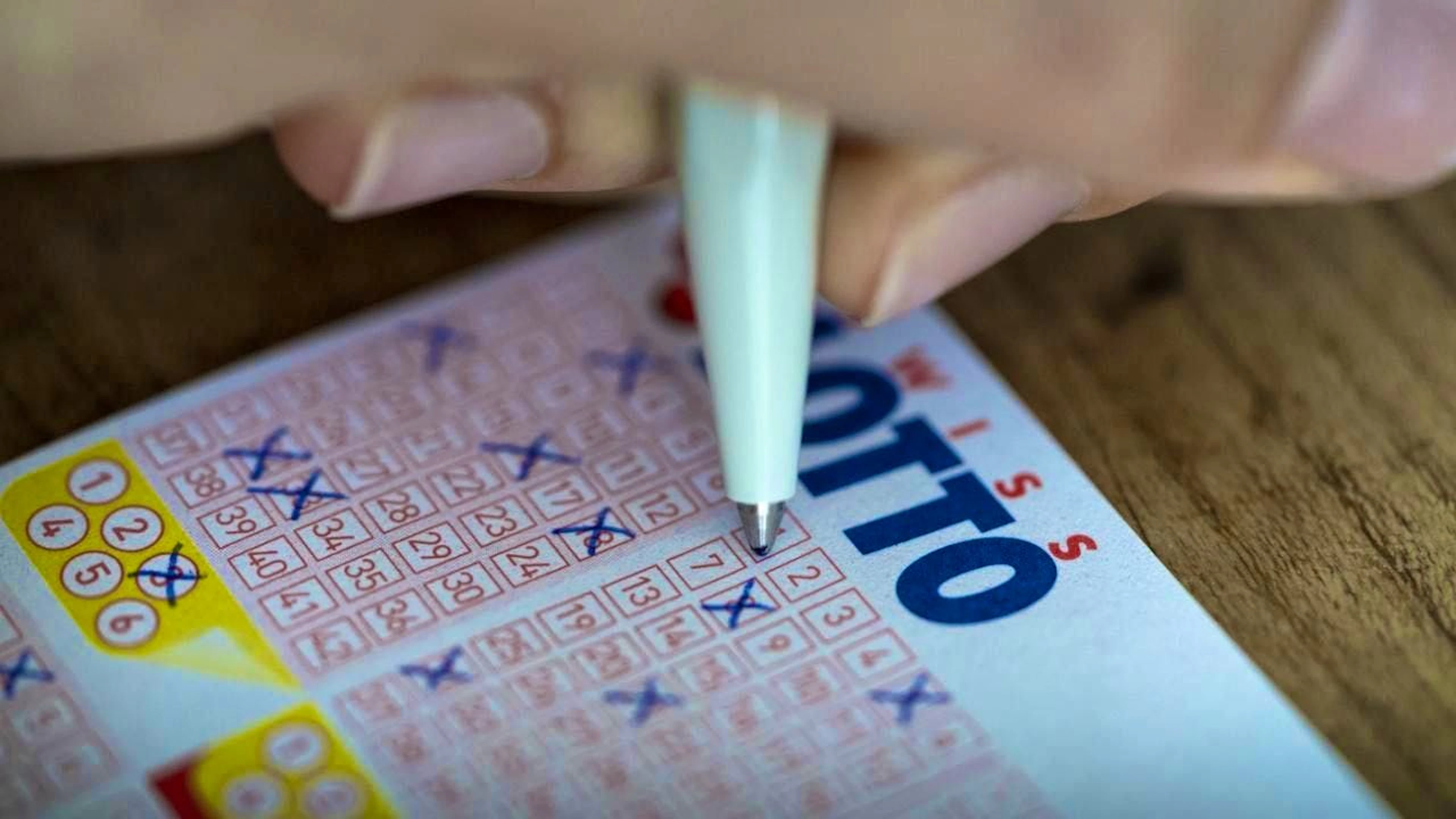 Someone won one million Swiss francs in the Swiss Lotto draw on Saturday with the six correct numbers. (symbolic image)