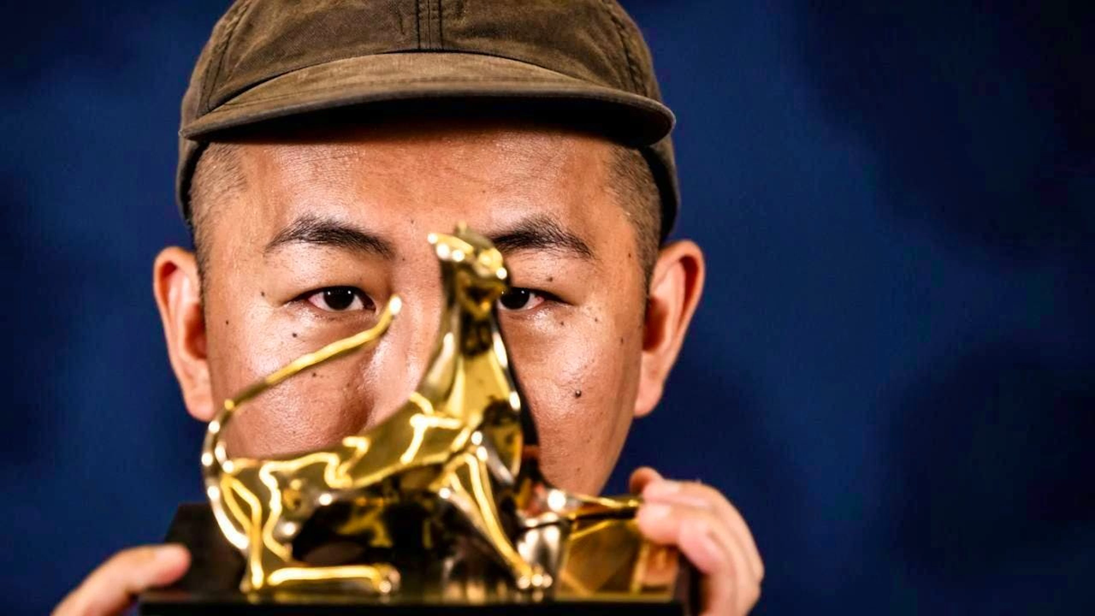 Sho Miyake, film director from Japan, has won the Golden Leopard for his film "Tabi to Hibi" ("Two Seasons, Two Strangers").