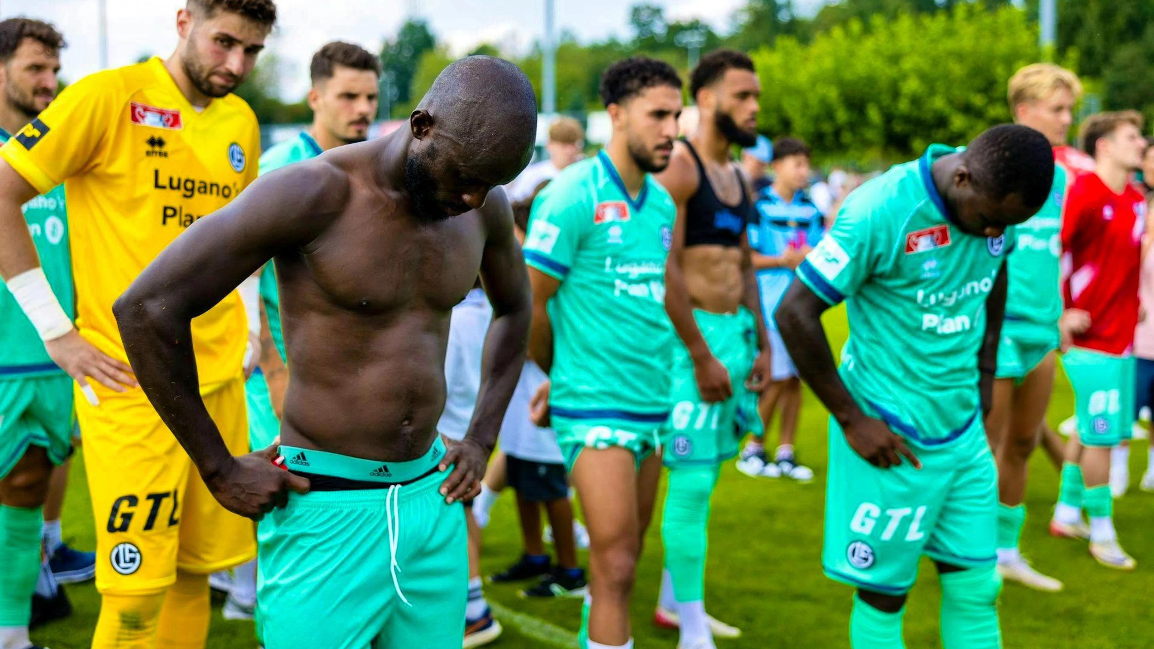 Hanging heads at FC Lugano after the cup defeat to Cham.