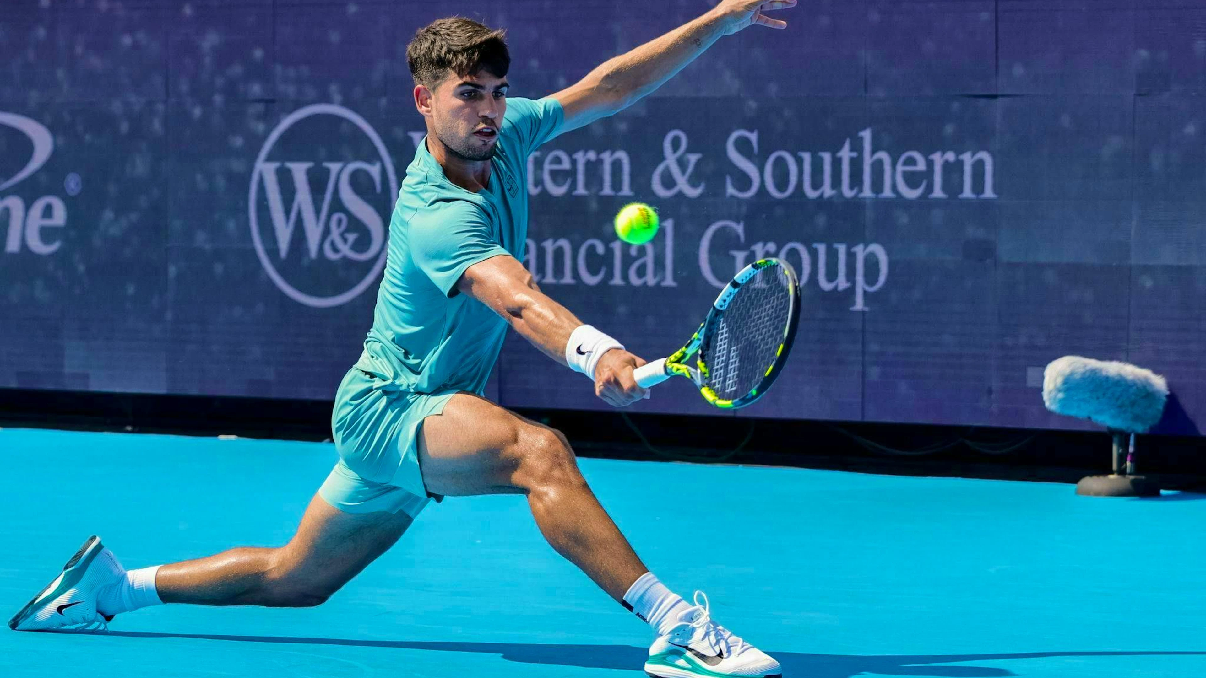 Carlos Alcaraz took the title in Cincinnati after Jannik Sinner retired.
