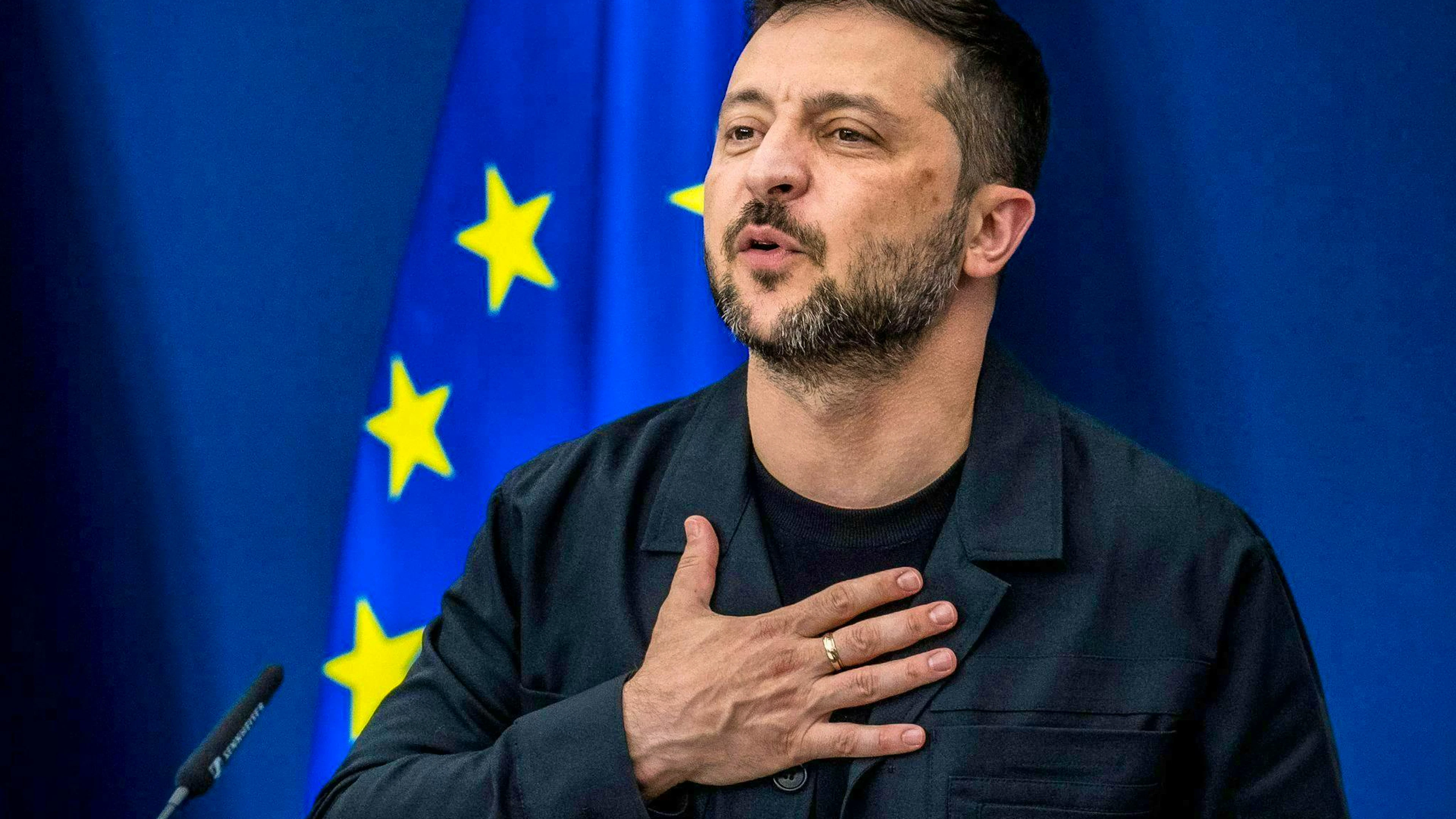 Zelensky wants NATO-style security guarantees. 