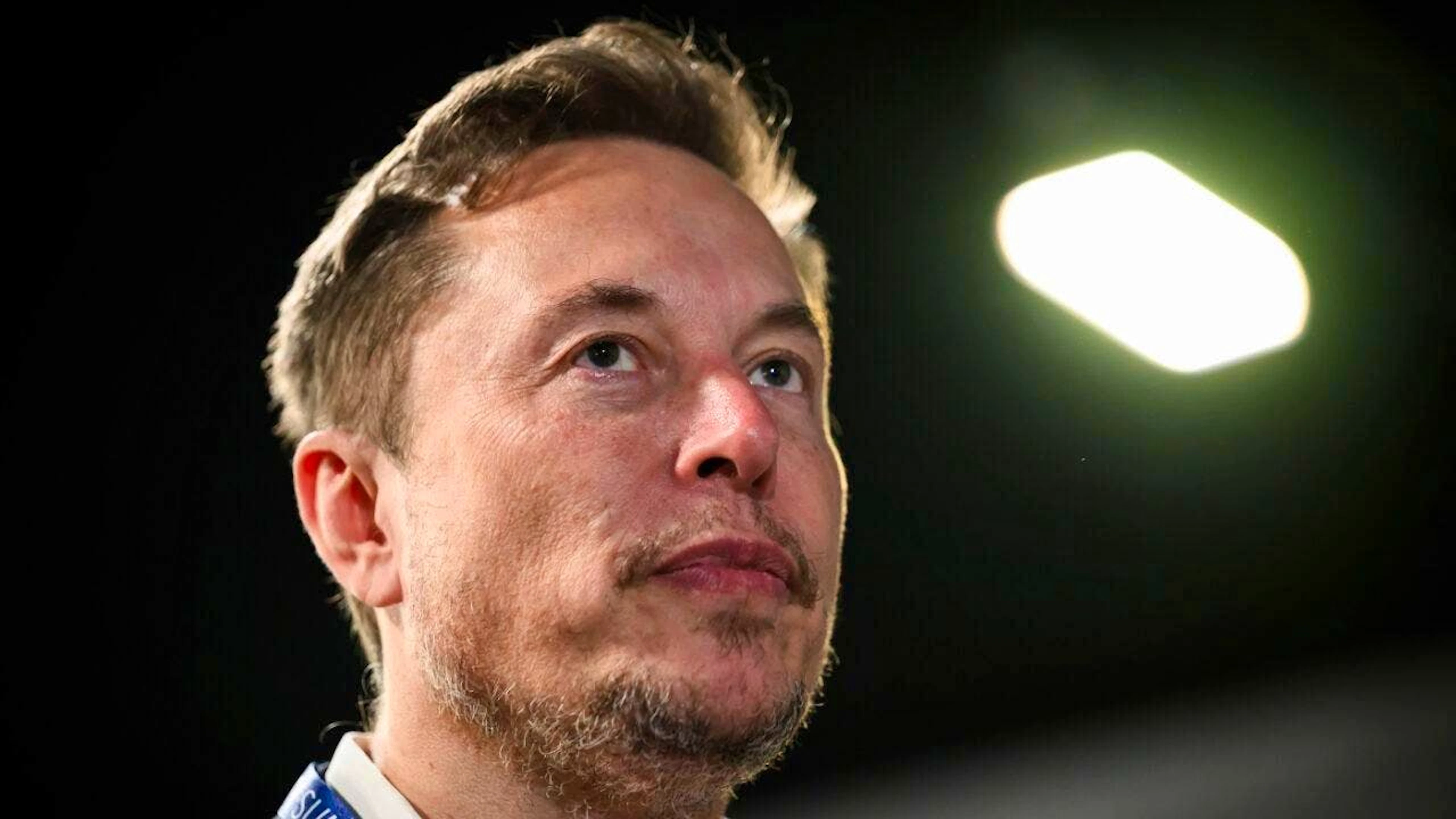 Il miliardario potrebbe sostenere l'attuale vicepresidente.
