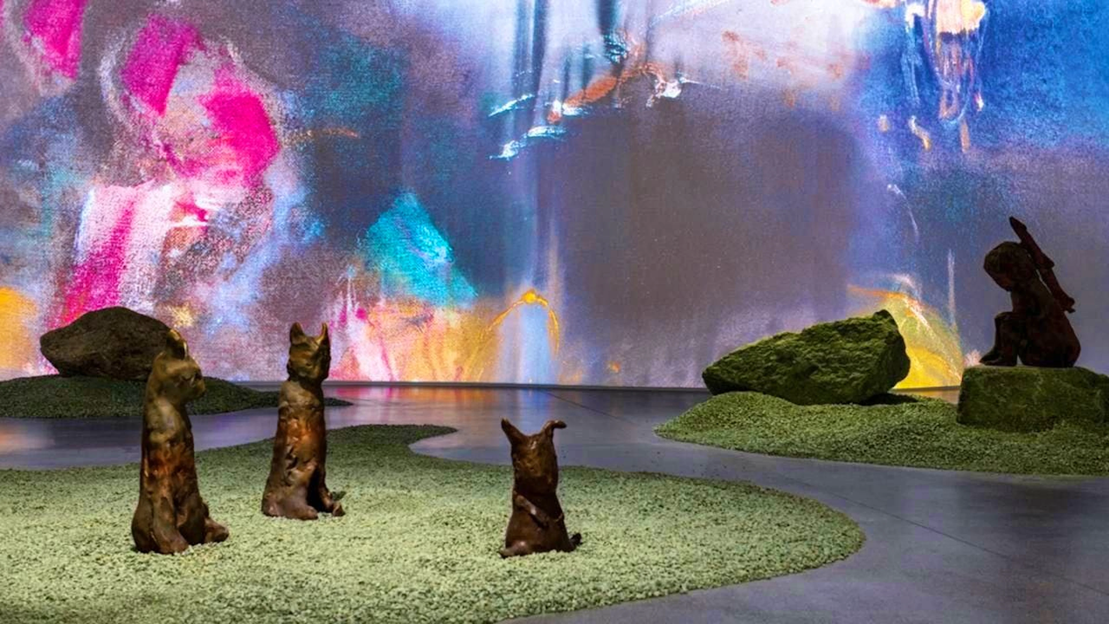 At the Bündner Kunstmuseum, Leiko Ikemura allows people and their existential questions to merge into an infinite cosmos.