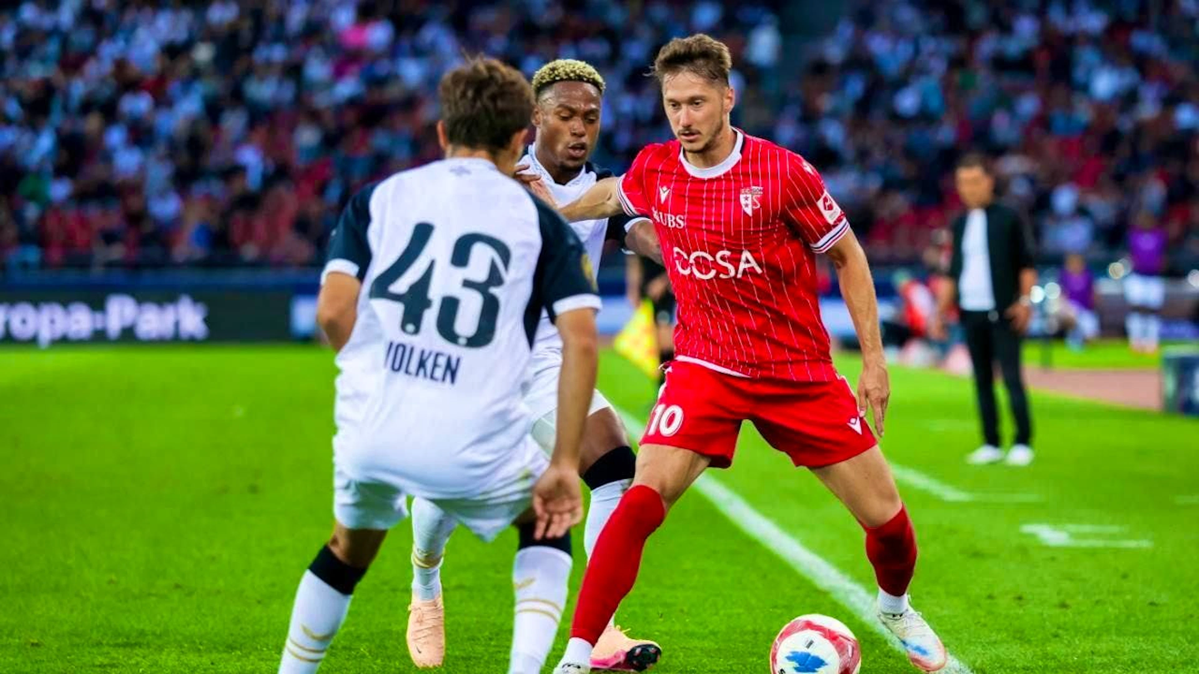 Anton Miranschuk (right) leaves FC Sion after just one year
