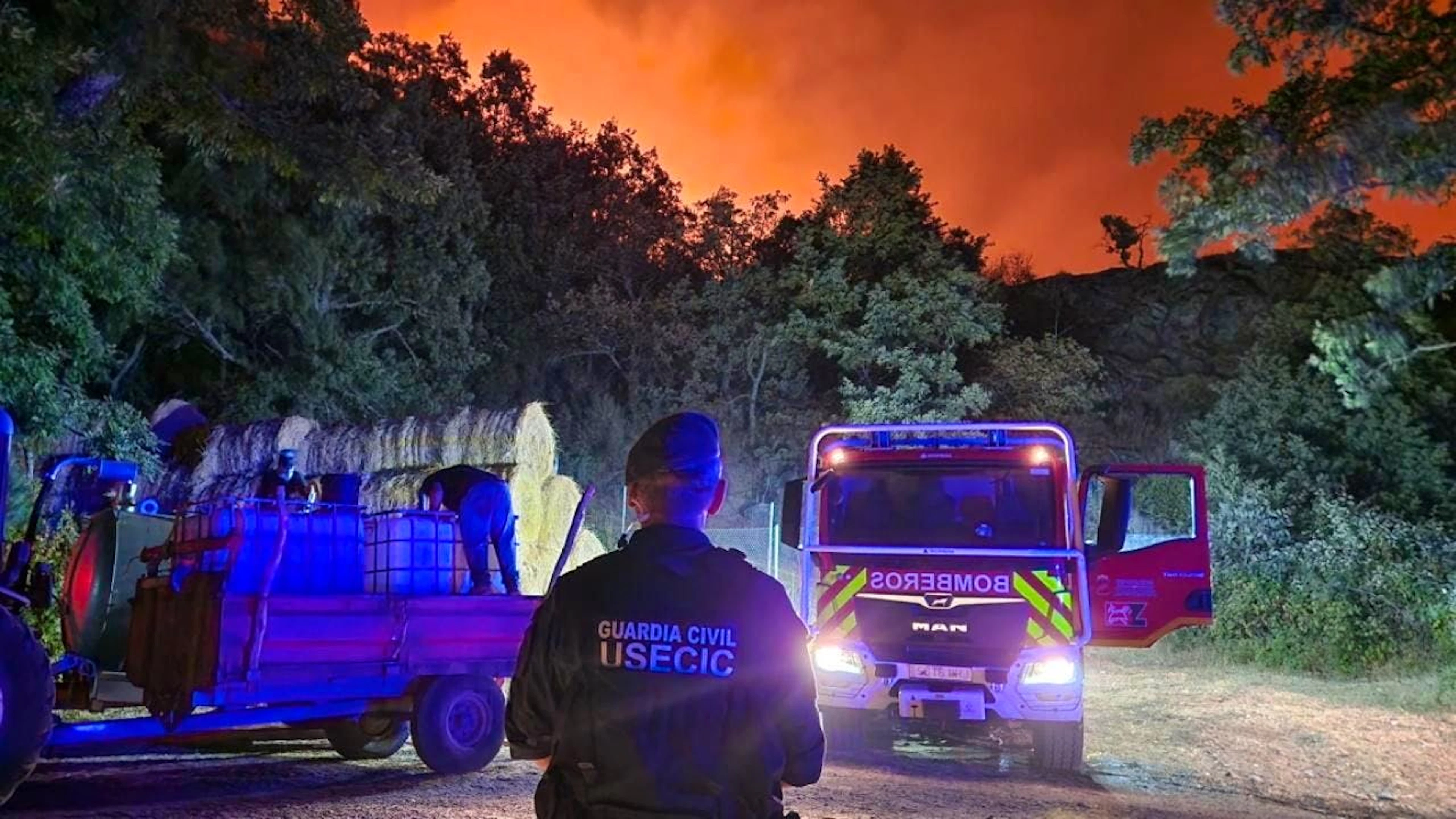 Les évacués rentrent après l'incendie mortel