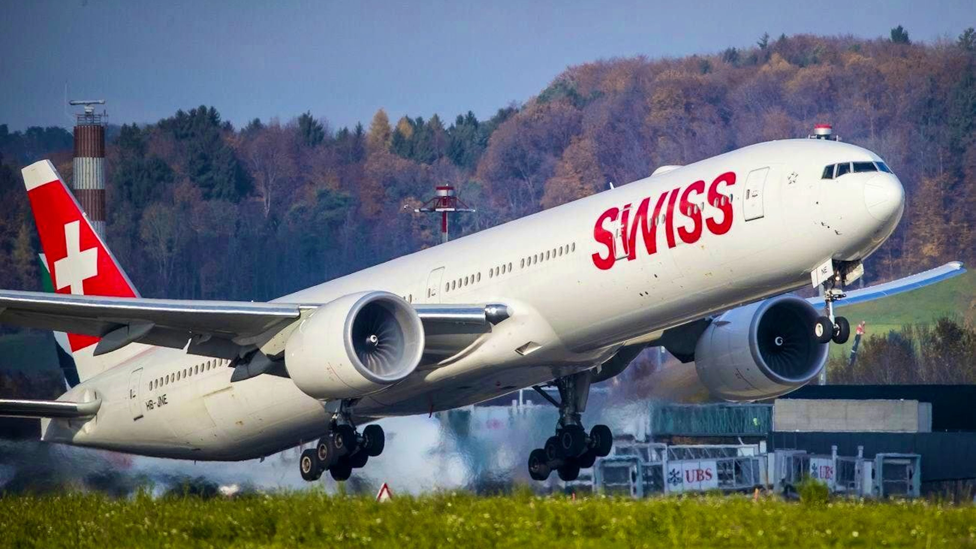 L'aereo Swiss ha dovuto invertire la rotta dopo il decollo.