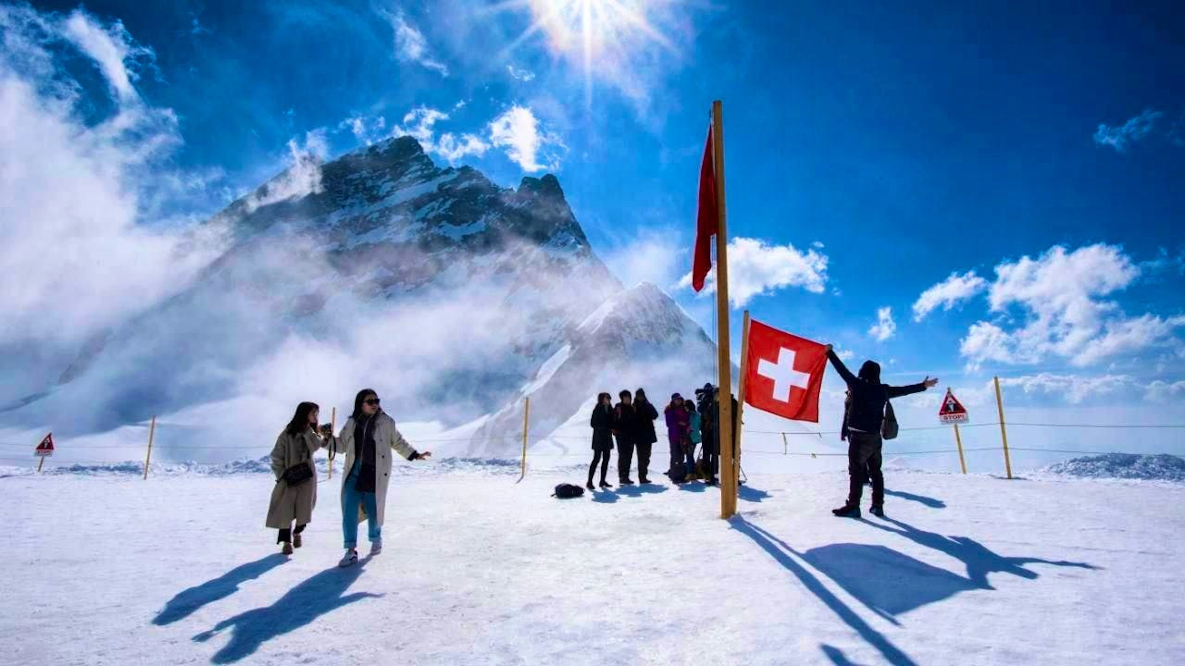 Jungfrau Railways transported 472,700 people to the Jungfraujoch between January and June. (archive picture)