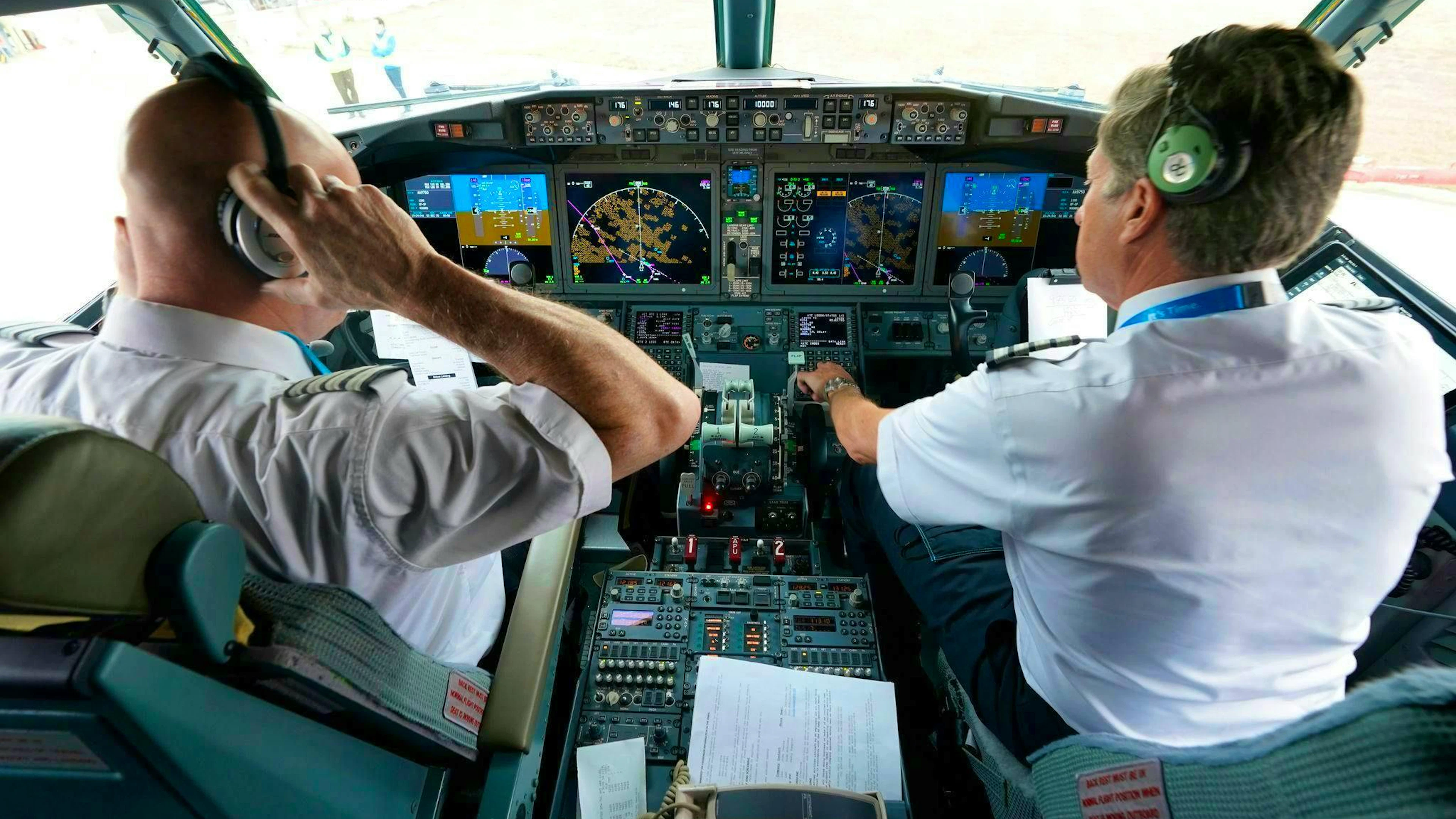 Qantas pilots will no longer be allowed to wear beards.