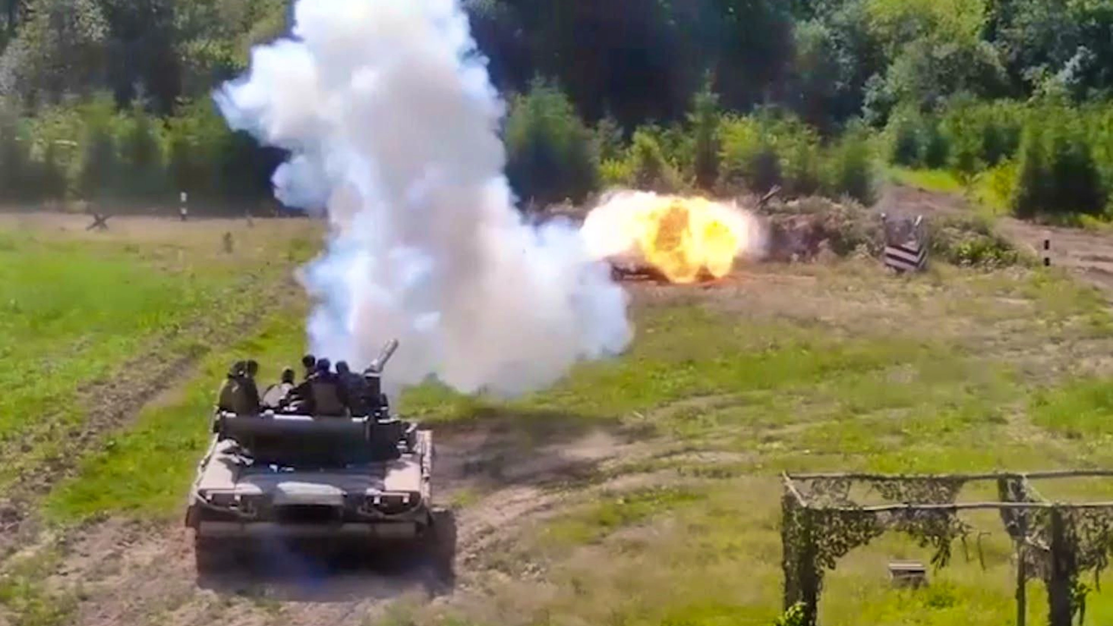 Among other things, tourists can drive tanks themselves. 