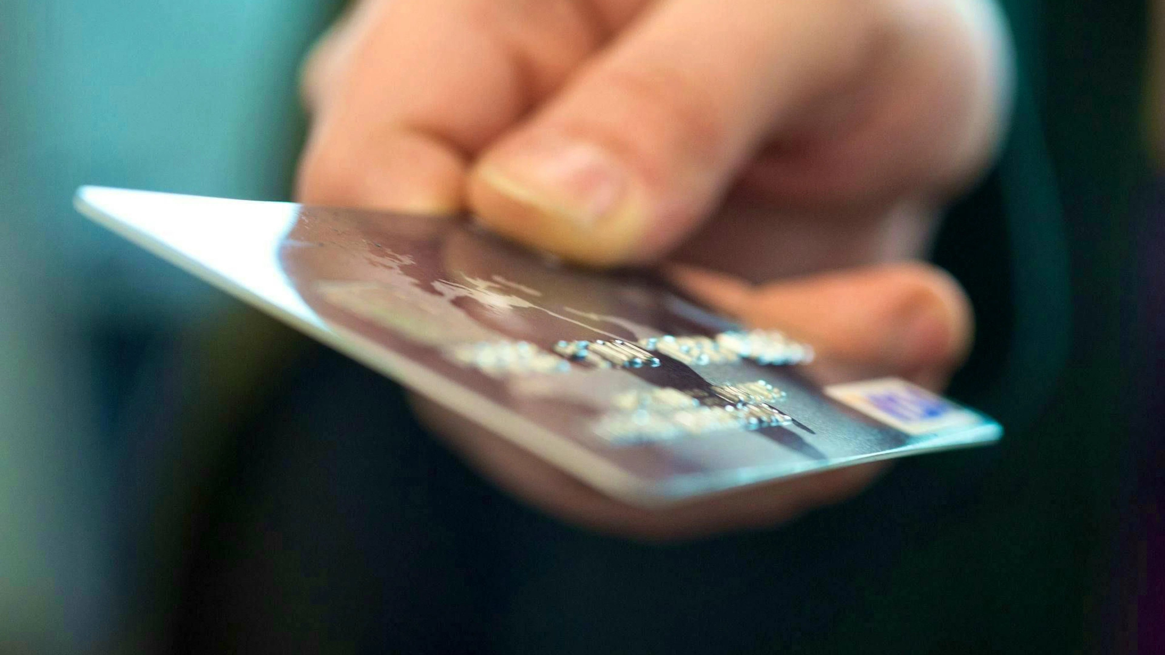 Le carte di credito rendono facile pagare in vacanza o all'estero.
