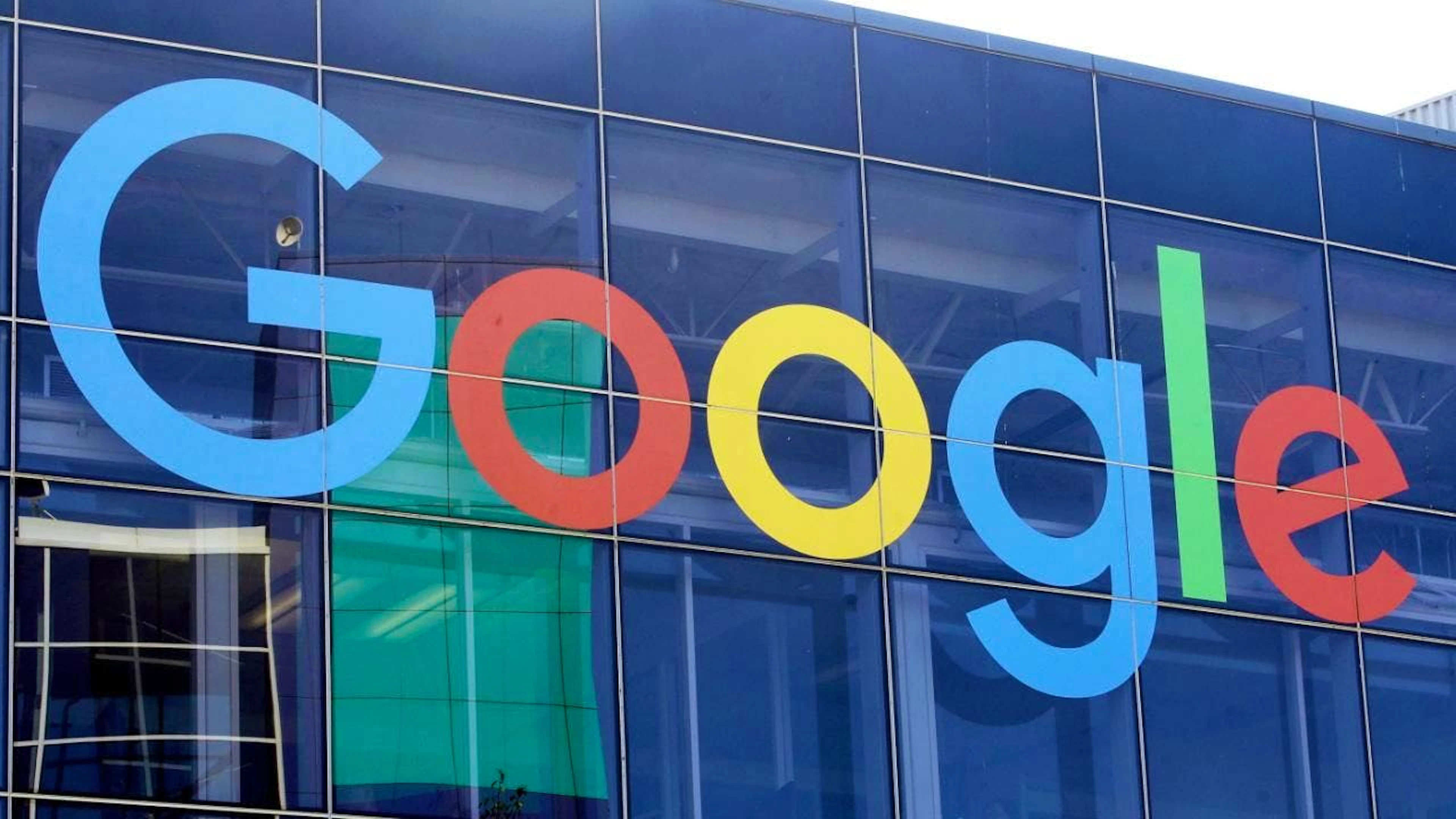 L'insegna di Google a Mountain View, California. (foto d'archivio)
