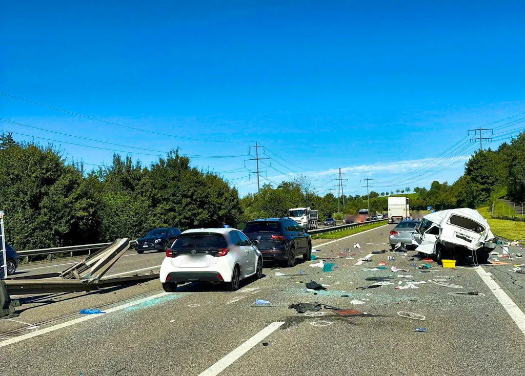 One dead and eight injured after serious accident on the A14