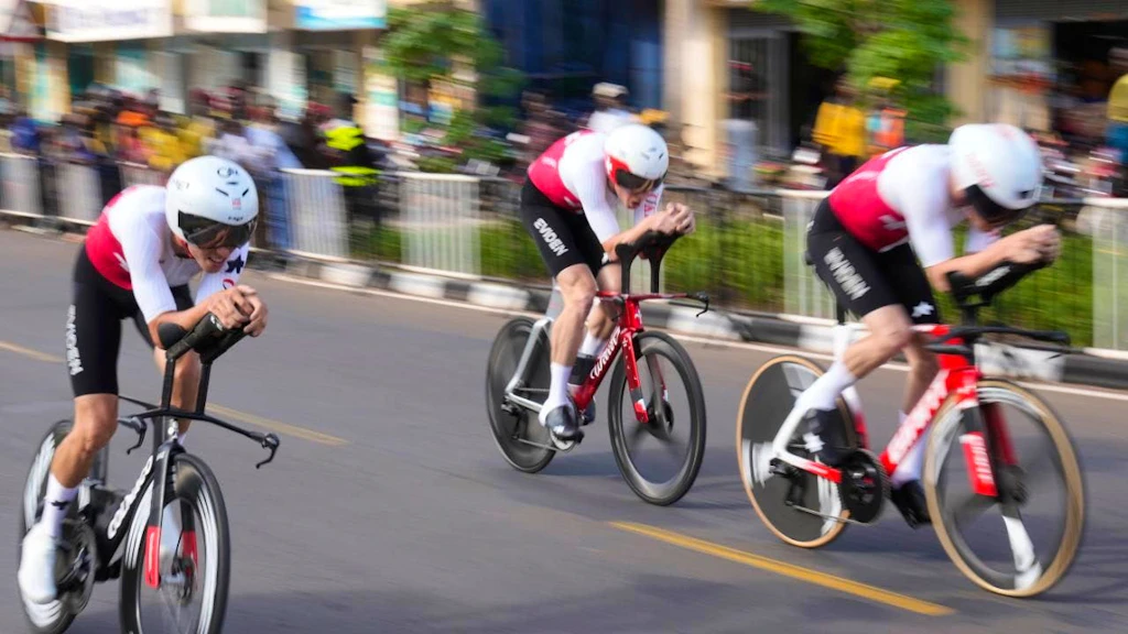 Photo: bluewin.ch Switzerland Wins Bronze in Mixed Team Time Trial Despite Equipment Failure