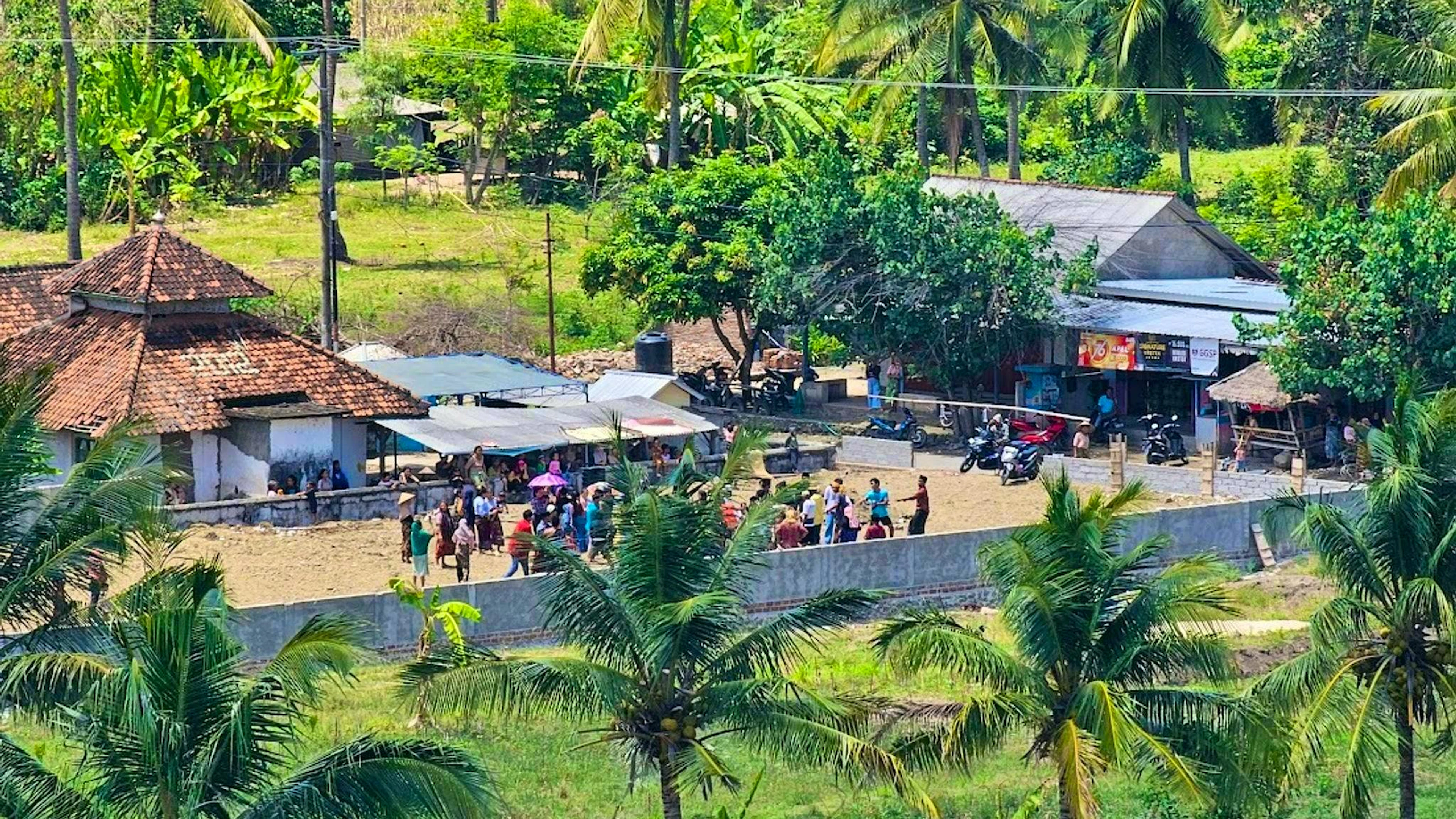 Buwun Mas è ancora un villaggio idilliaco.