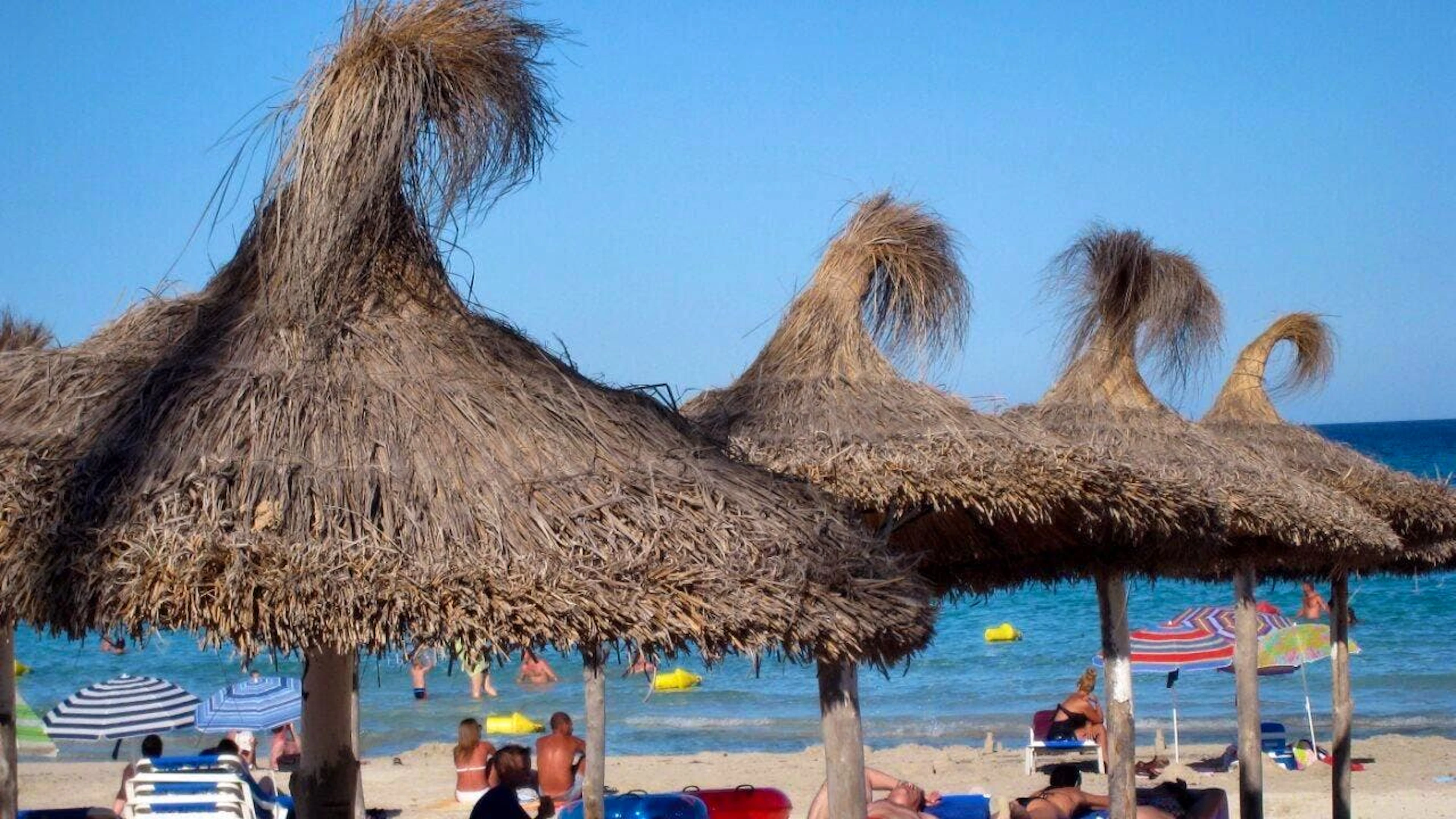 Kommt es in den Ferien zu einer Notsituation, hilft der Bund oft weiter. (Symbolbild)