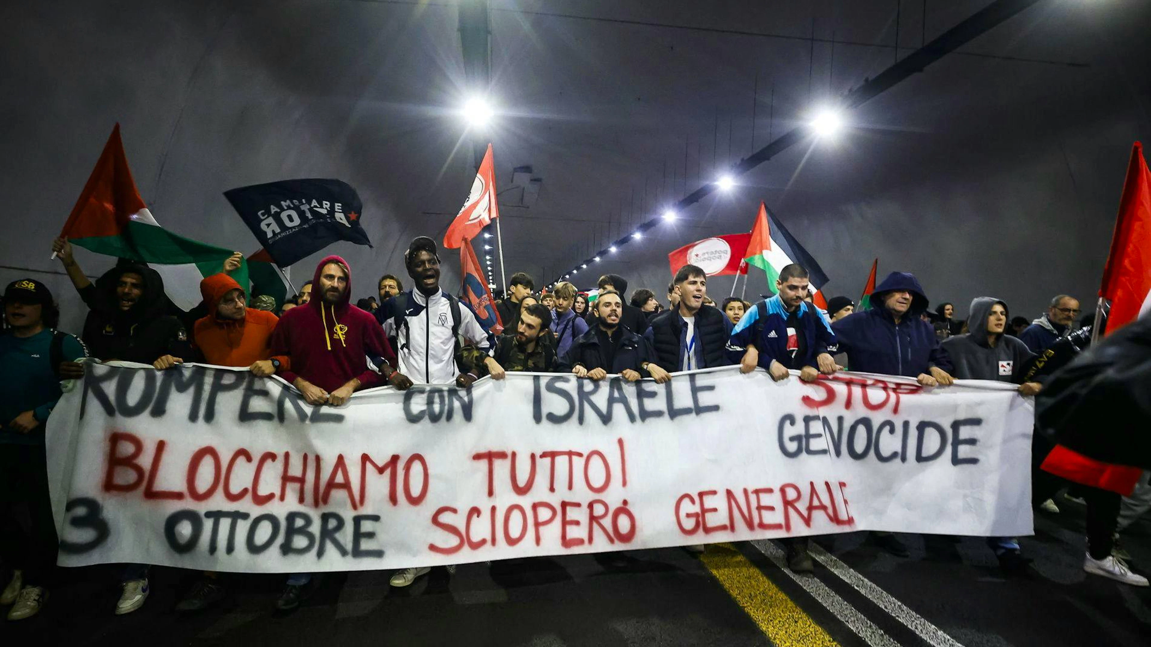 Protesta a Roma: «Blocchiamo tutto»