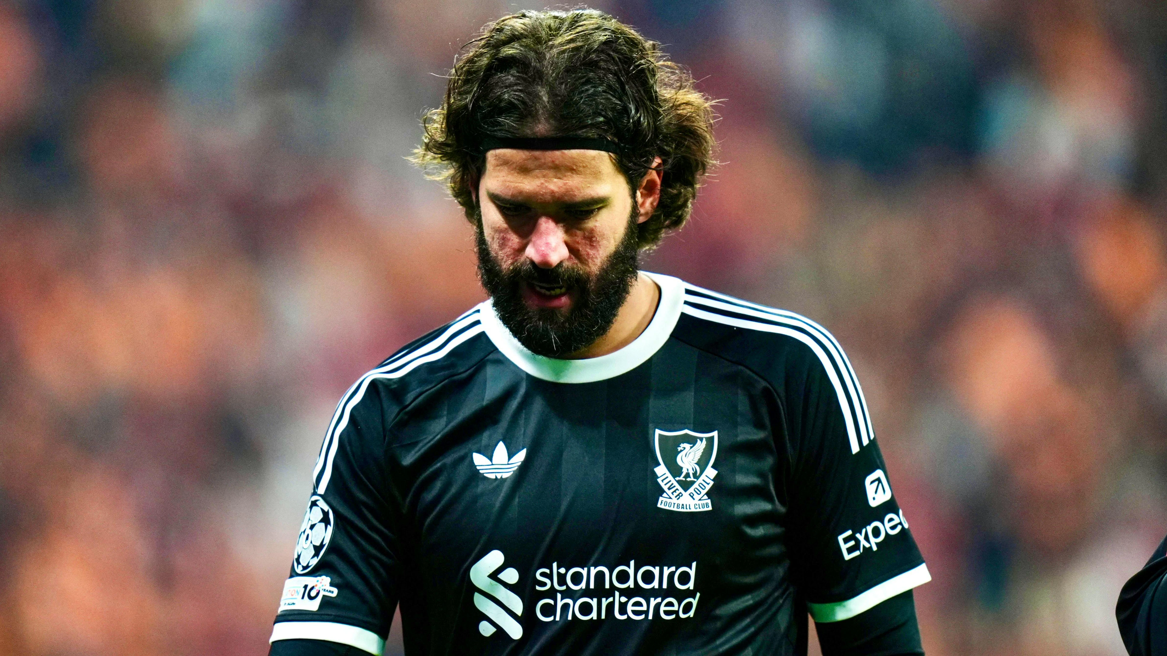 Alisson Becker s’est blessé mardi en Ligue des champions.
