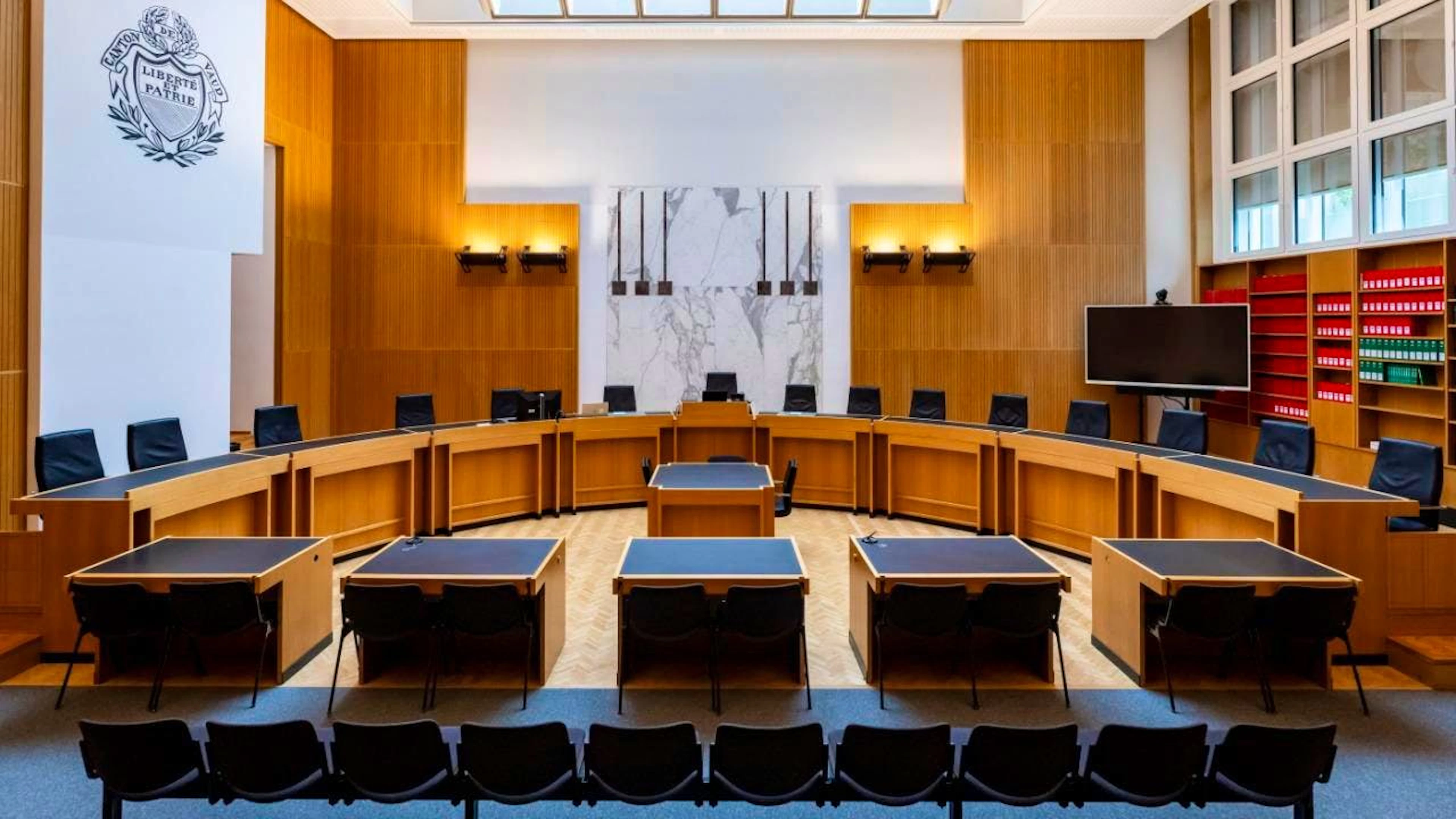 Une vue de la grande salle d'audience du Tribunal cantonal.