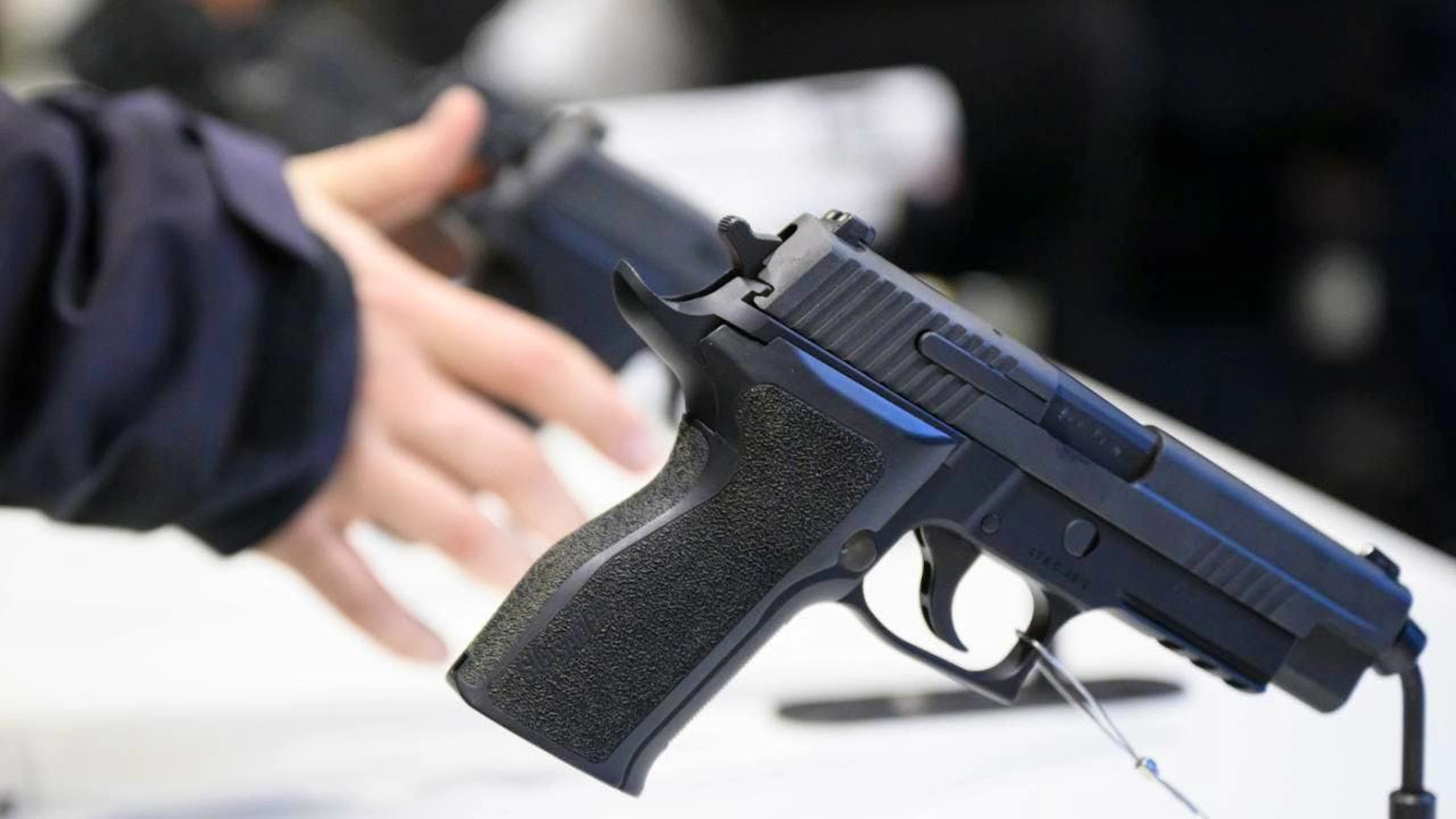 L'accusé a sorti une arme en plein tribunal, abattant le juge avant d'être rapidement maîtrisé par les forces de l'ordre (Photo prétexte).